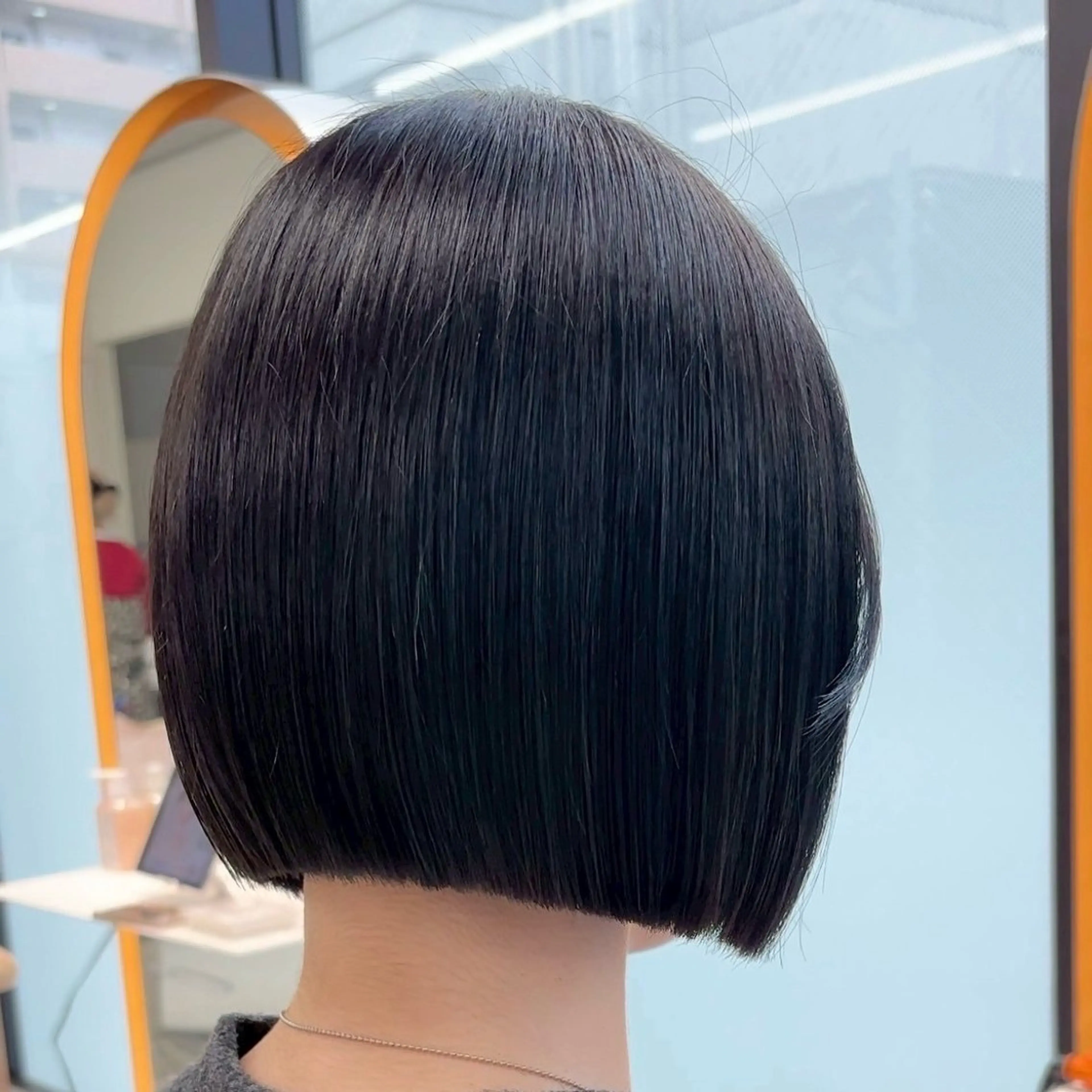 ミディアム 切りっぱなしボブ ボブレイヤー アッシュ アッシュブラウン ボブ ボブ/縮毛矯正 jionのヘアスタイル