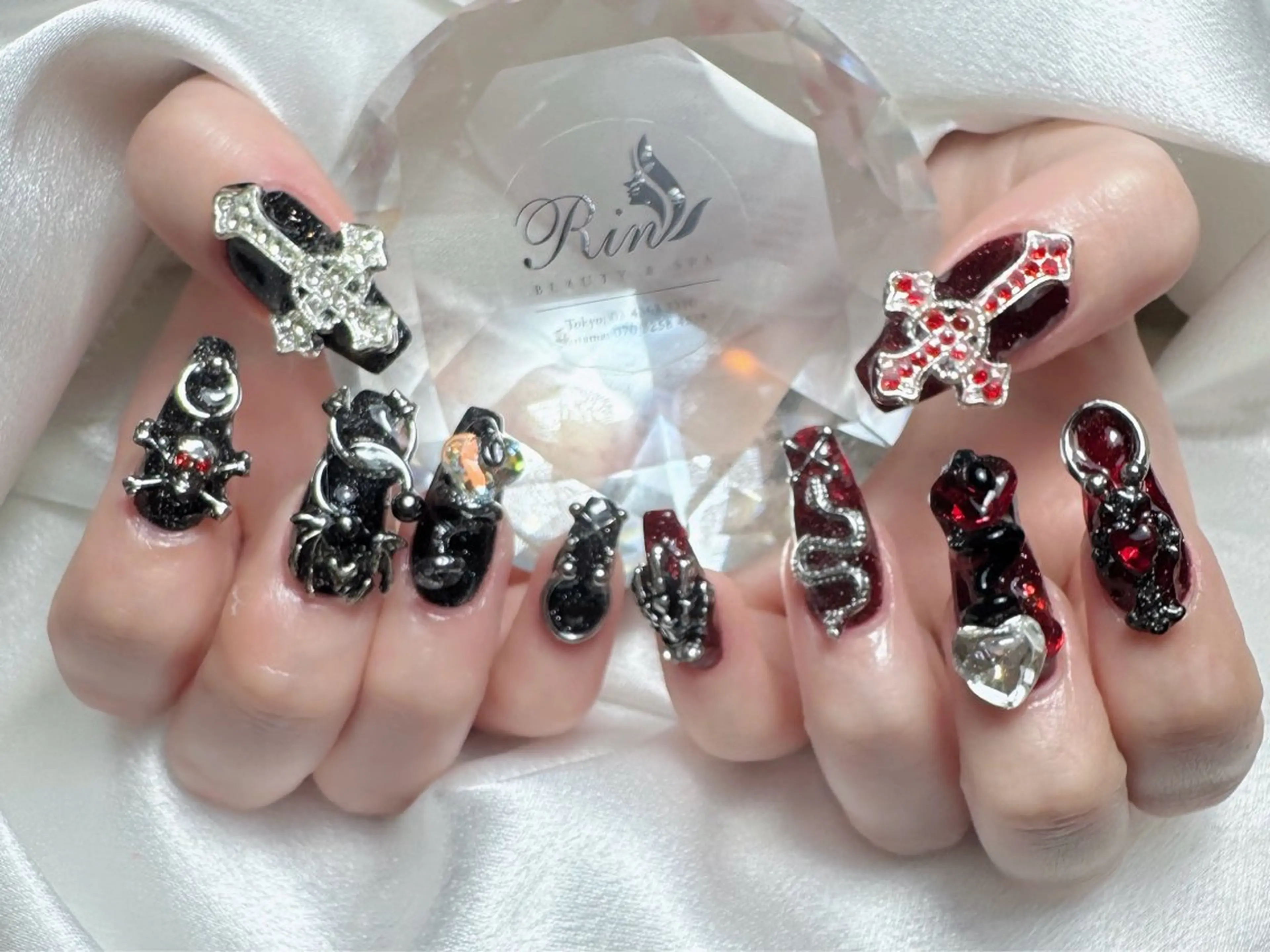 ネイル ハンドネイル ハンドケア リサ ネイルサロンのネイルデザイン