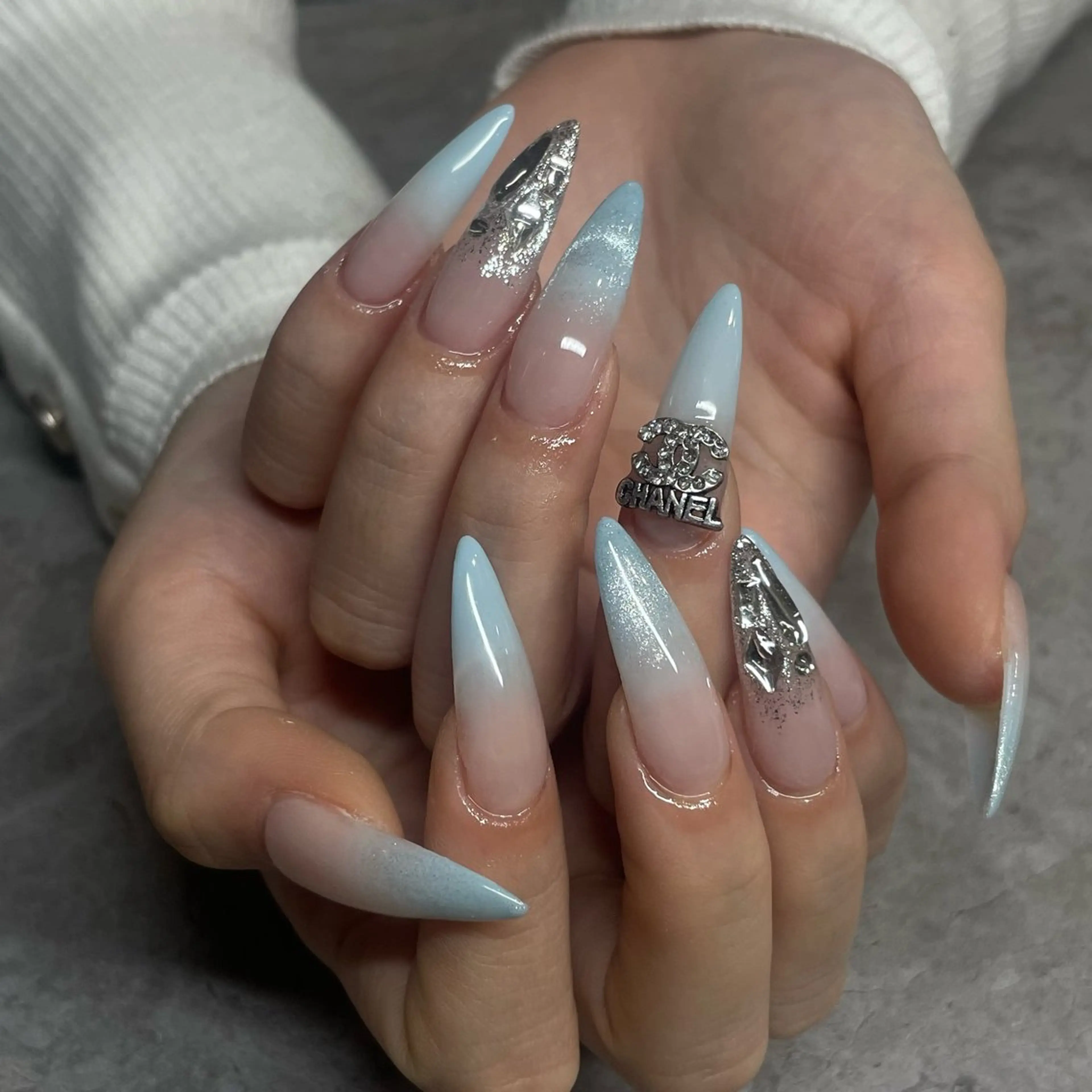 ネイル ハンドネイル IROHA NAIL Kurumi🪽🫧のネイルデザイン
