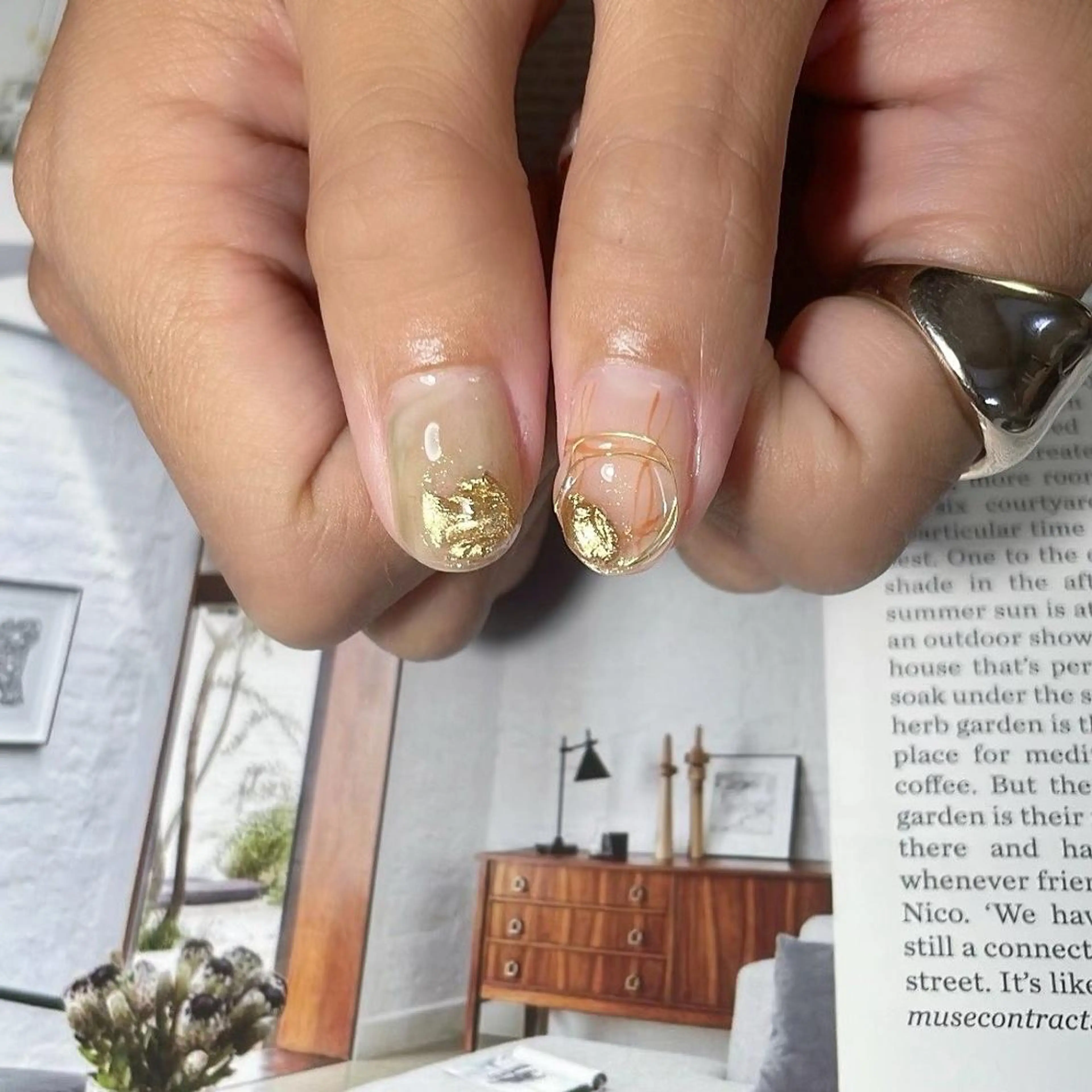 ネイル ニュアンスネイル Lofinails ちひろのネイルデザイン