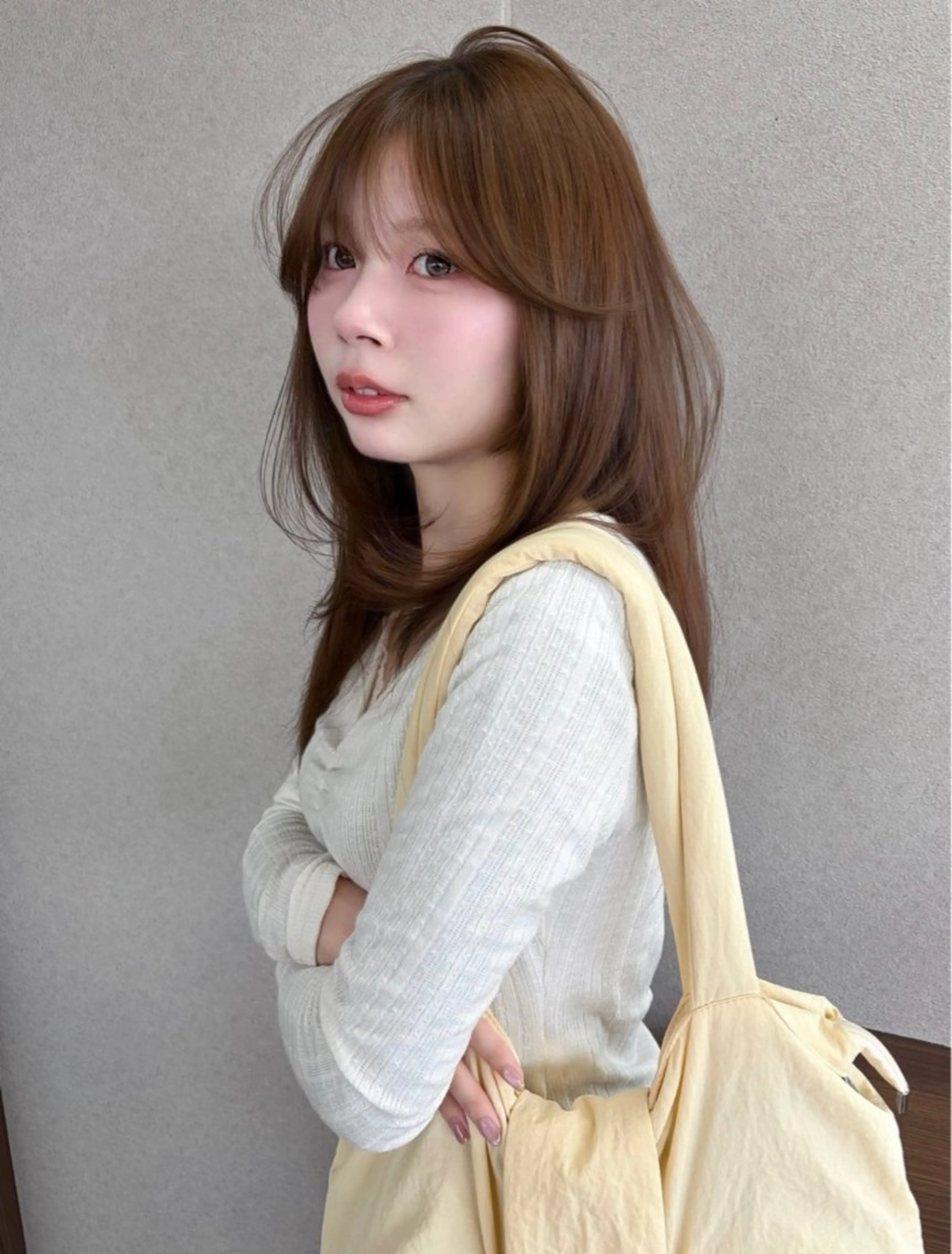 セミロング くびれヘア 顔周りカット 天使の羽バング・フェザーバング ハッシュカット 韓国風ヘア 髙杉 心のヘアスタイル