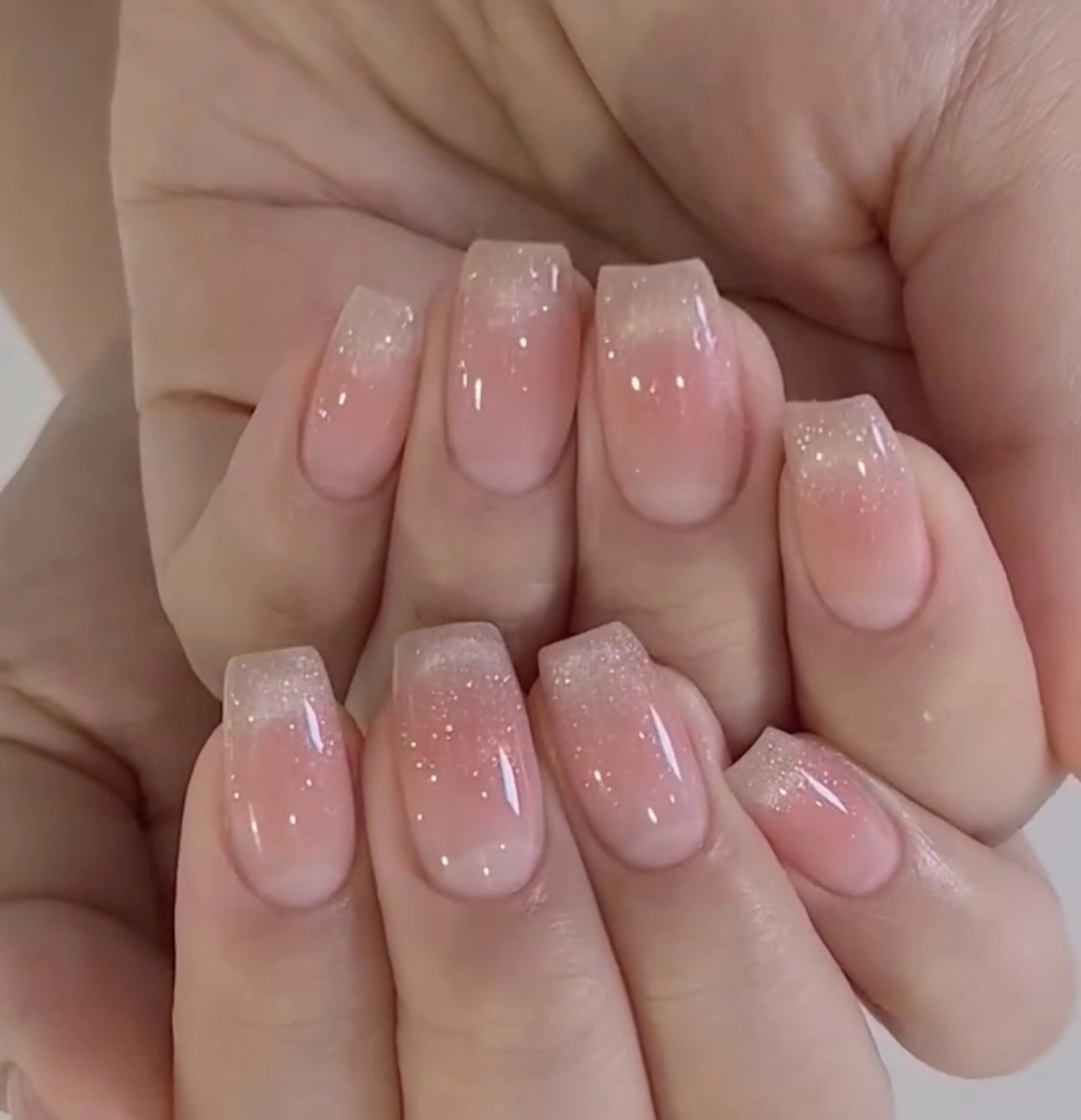 ネイル 持ち込み シンプルネイル ハンドネイル JISOO ANA.CHUOのネイルデザイン