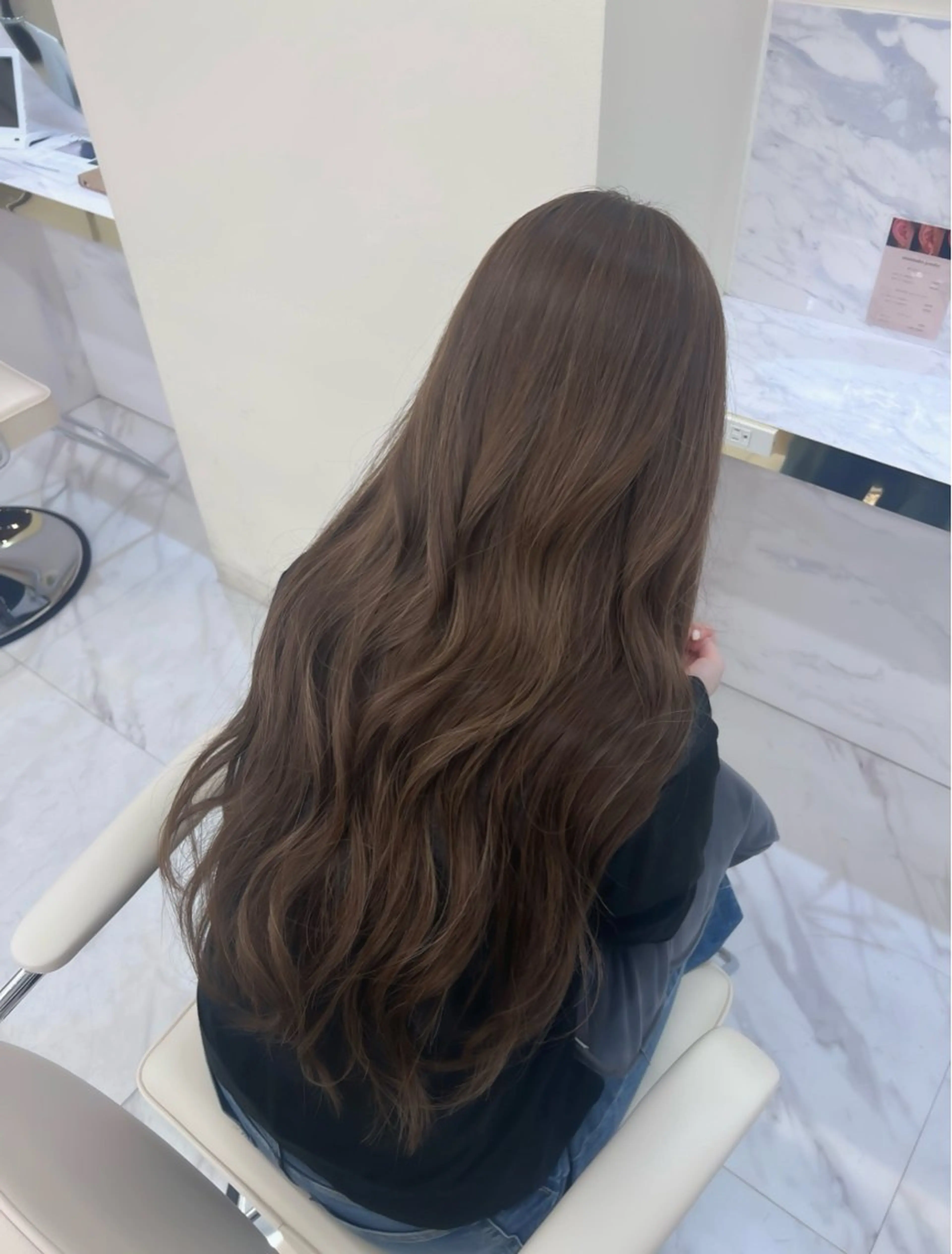 ロング ケアカラー くびれヘア 髪質改善 ヨシンモリ 韓国風ヘア ヘアカラー トリートメント aku💞韓国風🩷 ピンクカラー🎀🩷のヘアスタイル