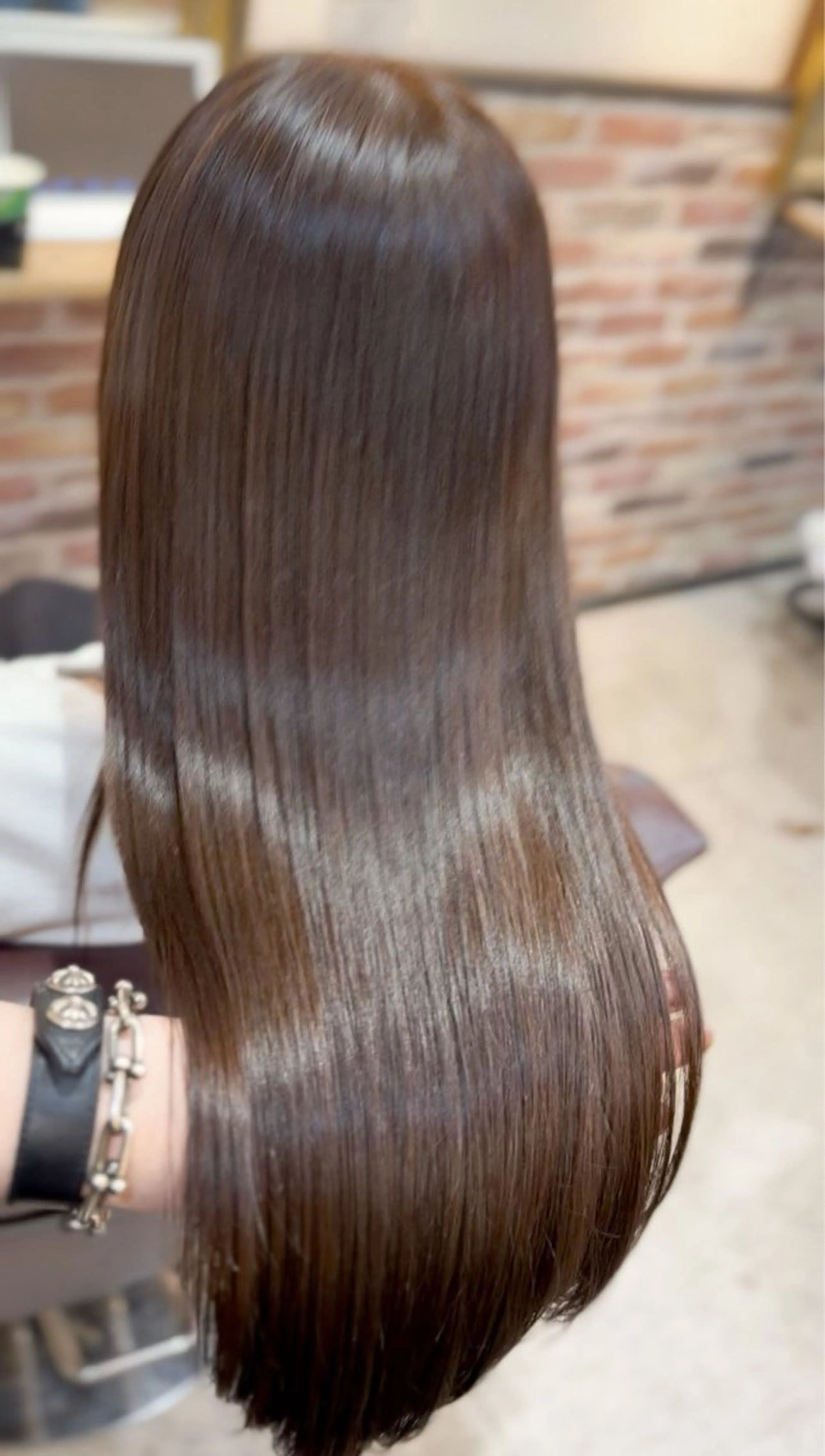 ロング 髪質改善 縮毛矯正 飯星慧斗 /ブリーチ、縮毛矯正のヘアスタイル