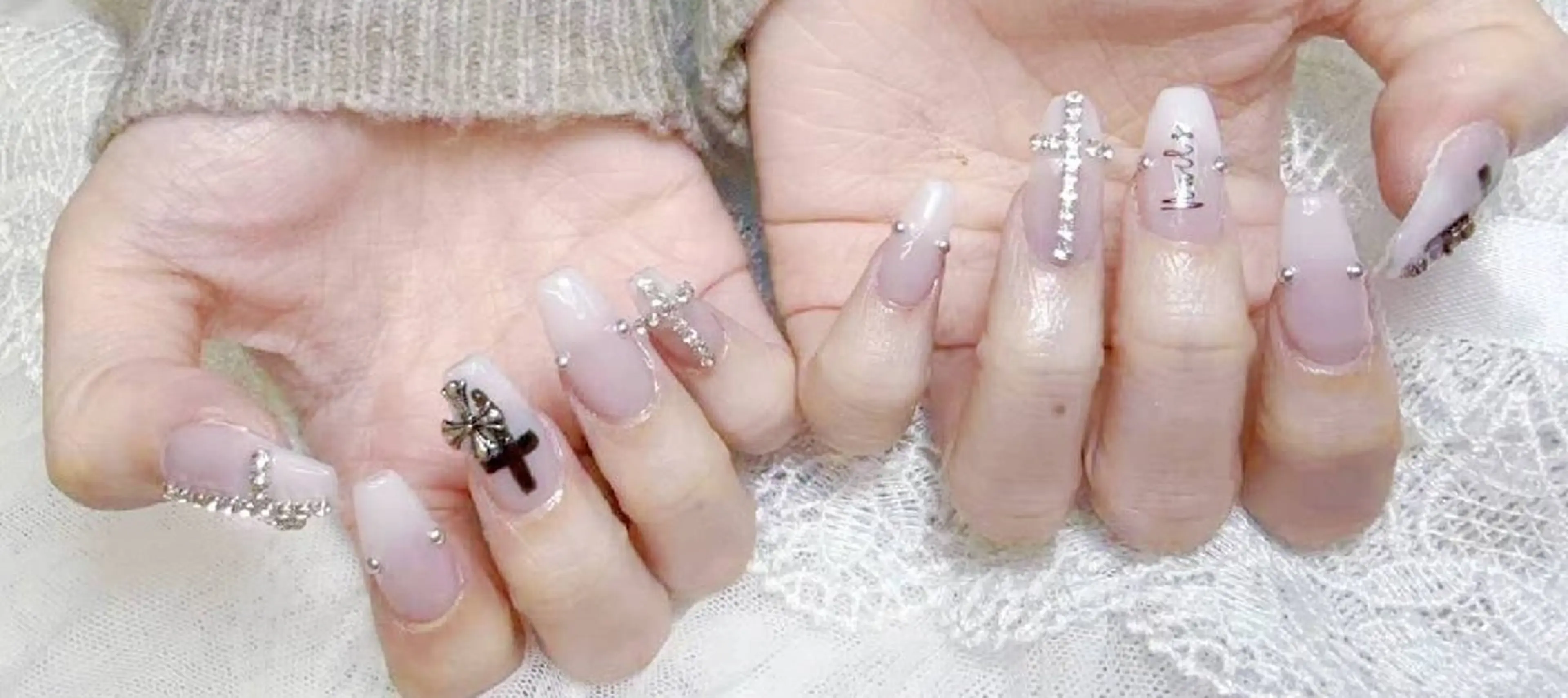 ネイル 小島 阿佑美のネイルデザイン