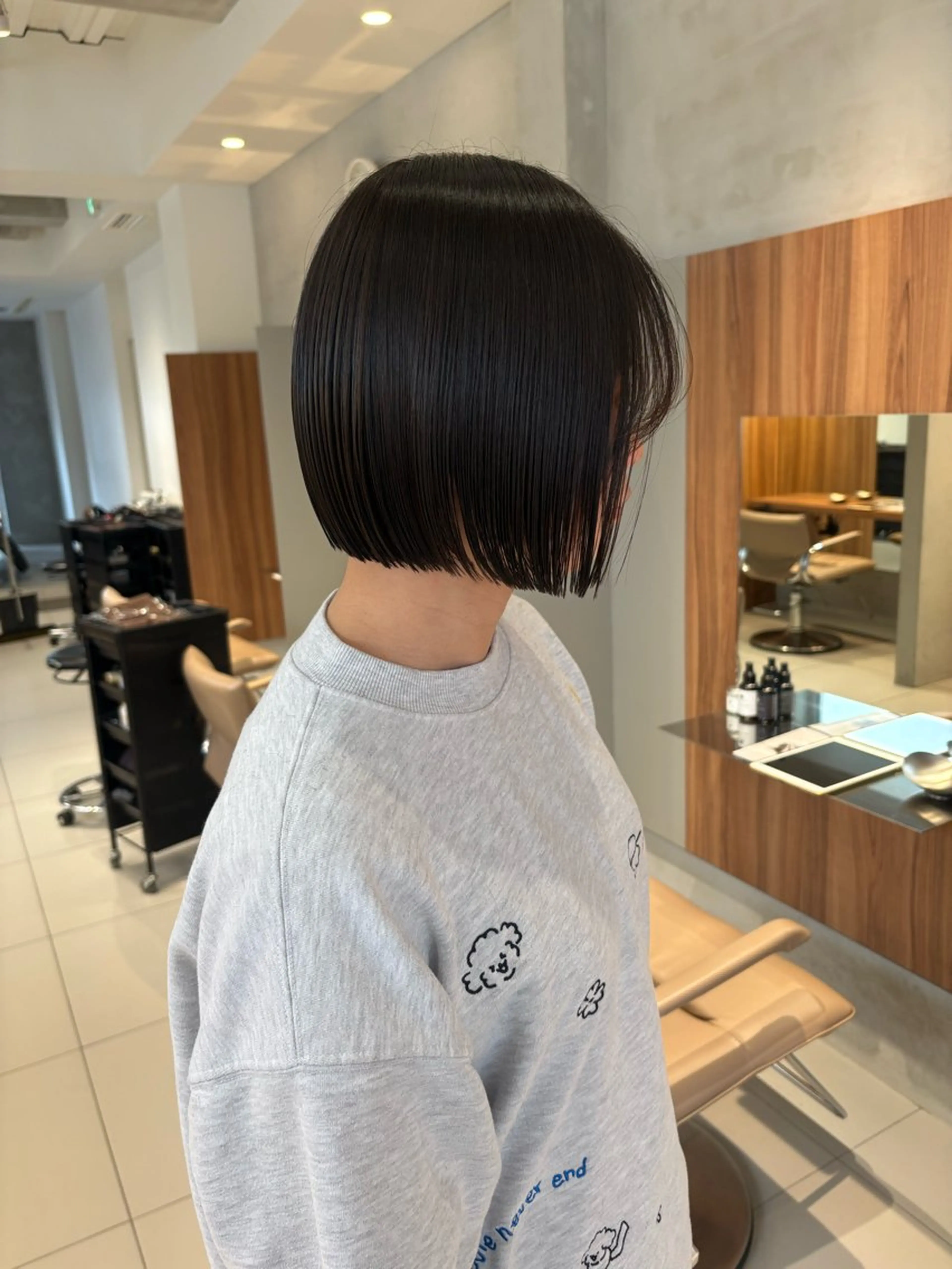 ミディアム ショート⌇艶カラー ⌇ RIN🌙のヘアスタイル