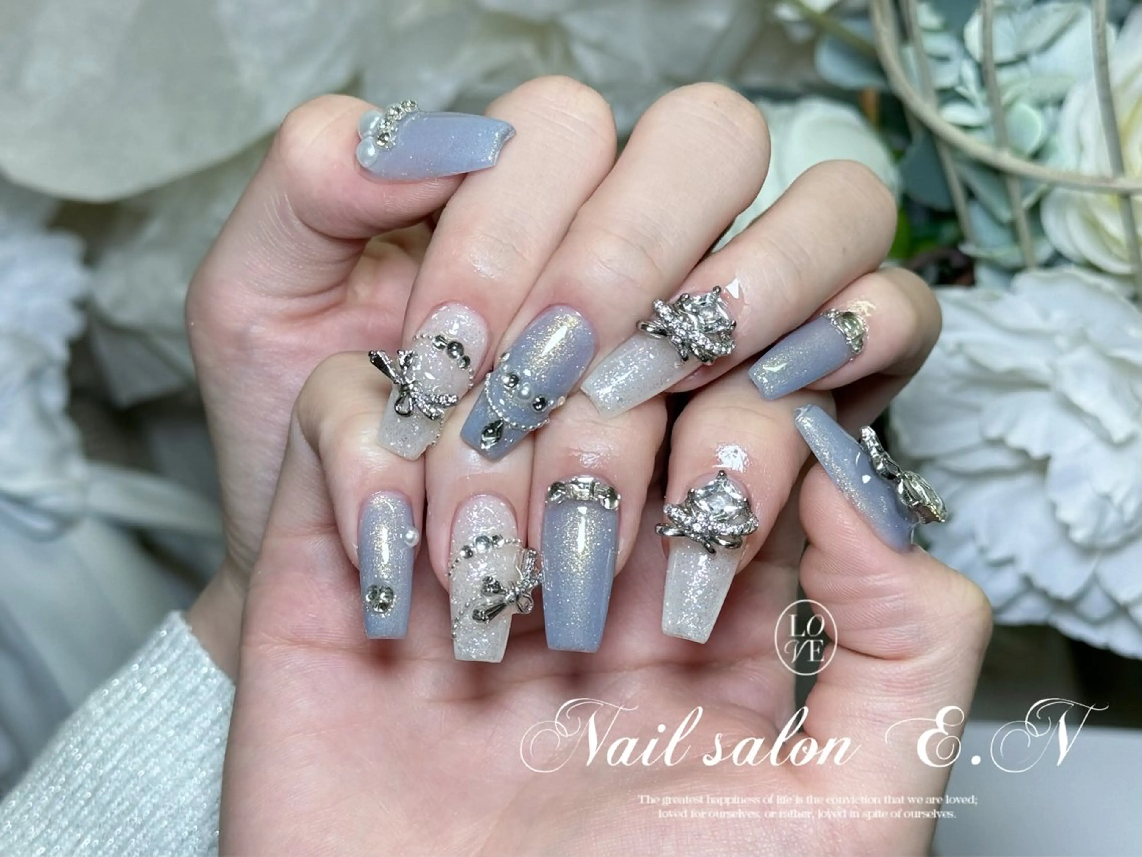 ネイル アートネイル オーロラネイル ガーリー キラキラネイル 韓国ネイル ハンドネイル E.N🦋 長さ出し/持ち込みのネイルデザイン