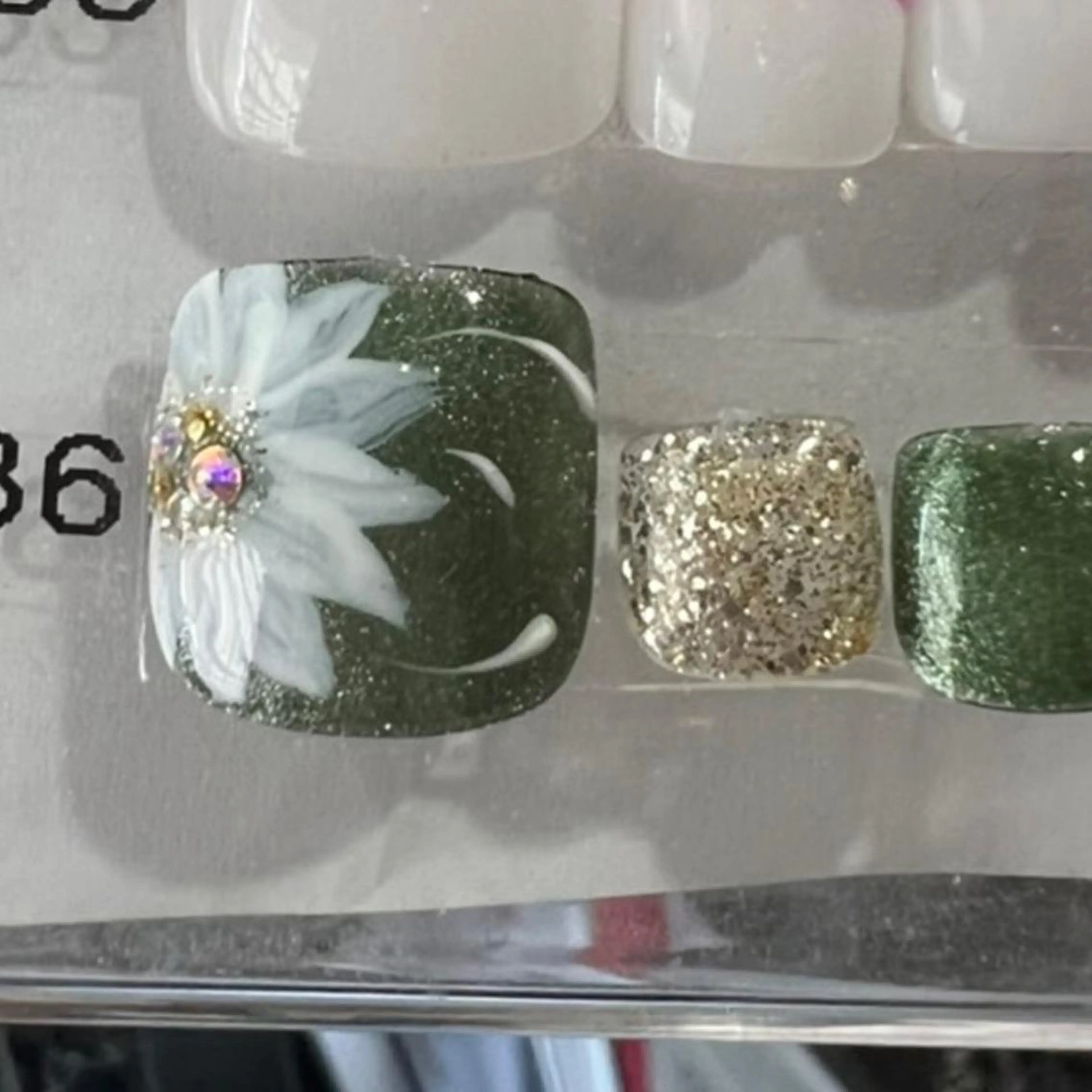 ネイル elu 恵比寿１分のネイルデザイン