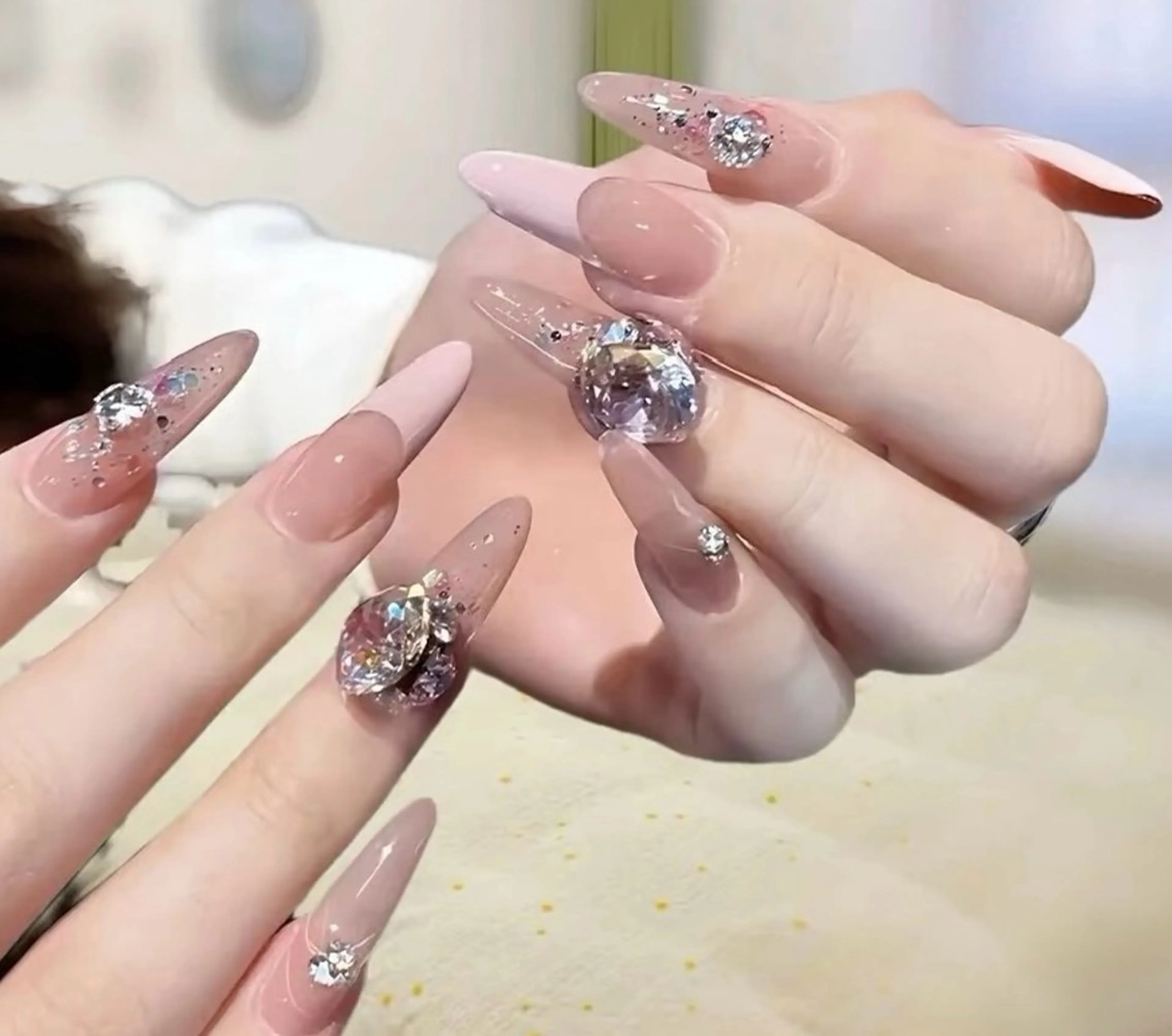 ネイル チークネイル 長さ出し フレンチネイル ガーリー 韓国ネイル sun nail池袋 モデル募集のネイルデザイン