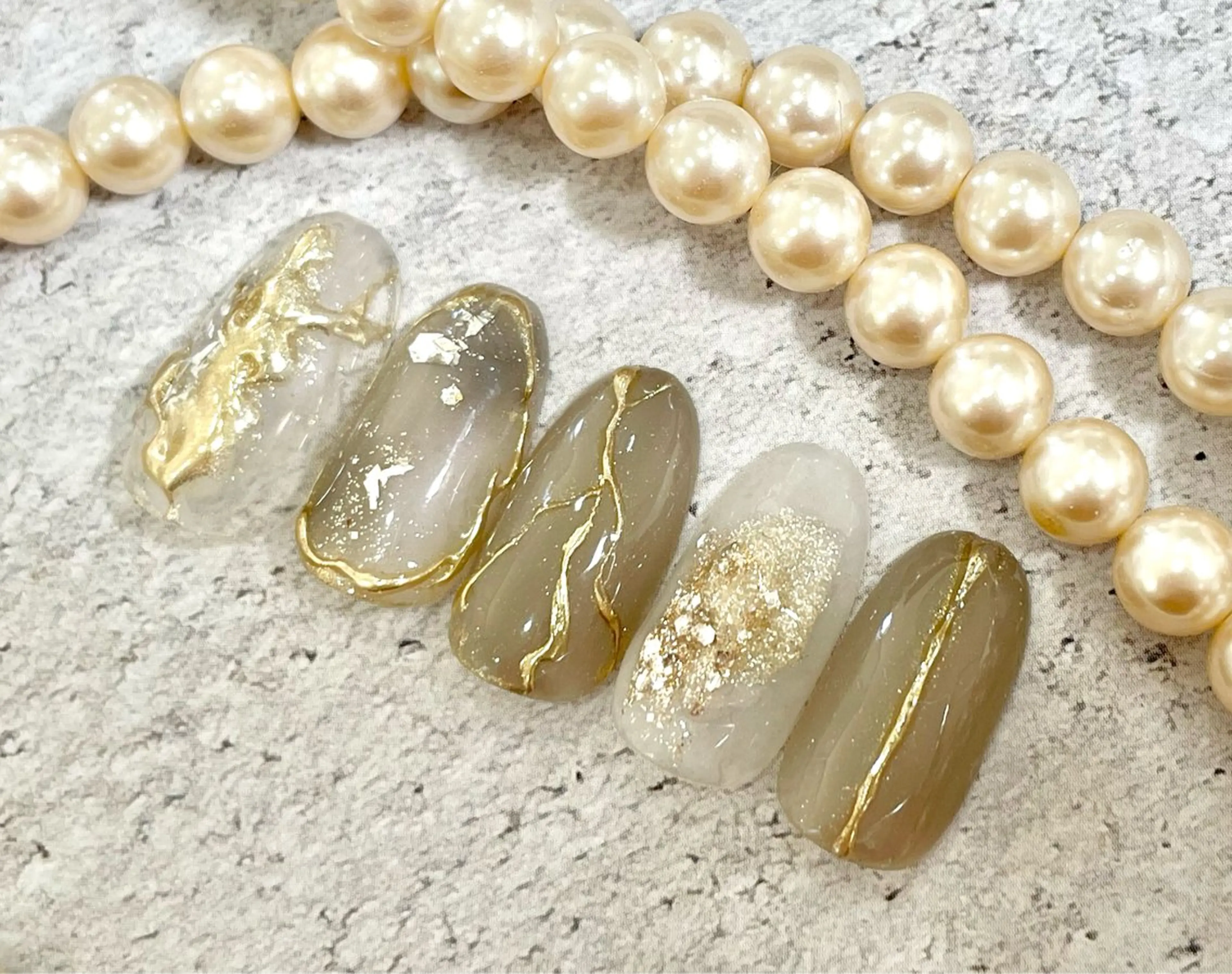 ミディアム BURGUNDY 🌹eriのネイルデザイン