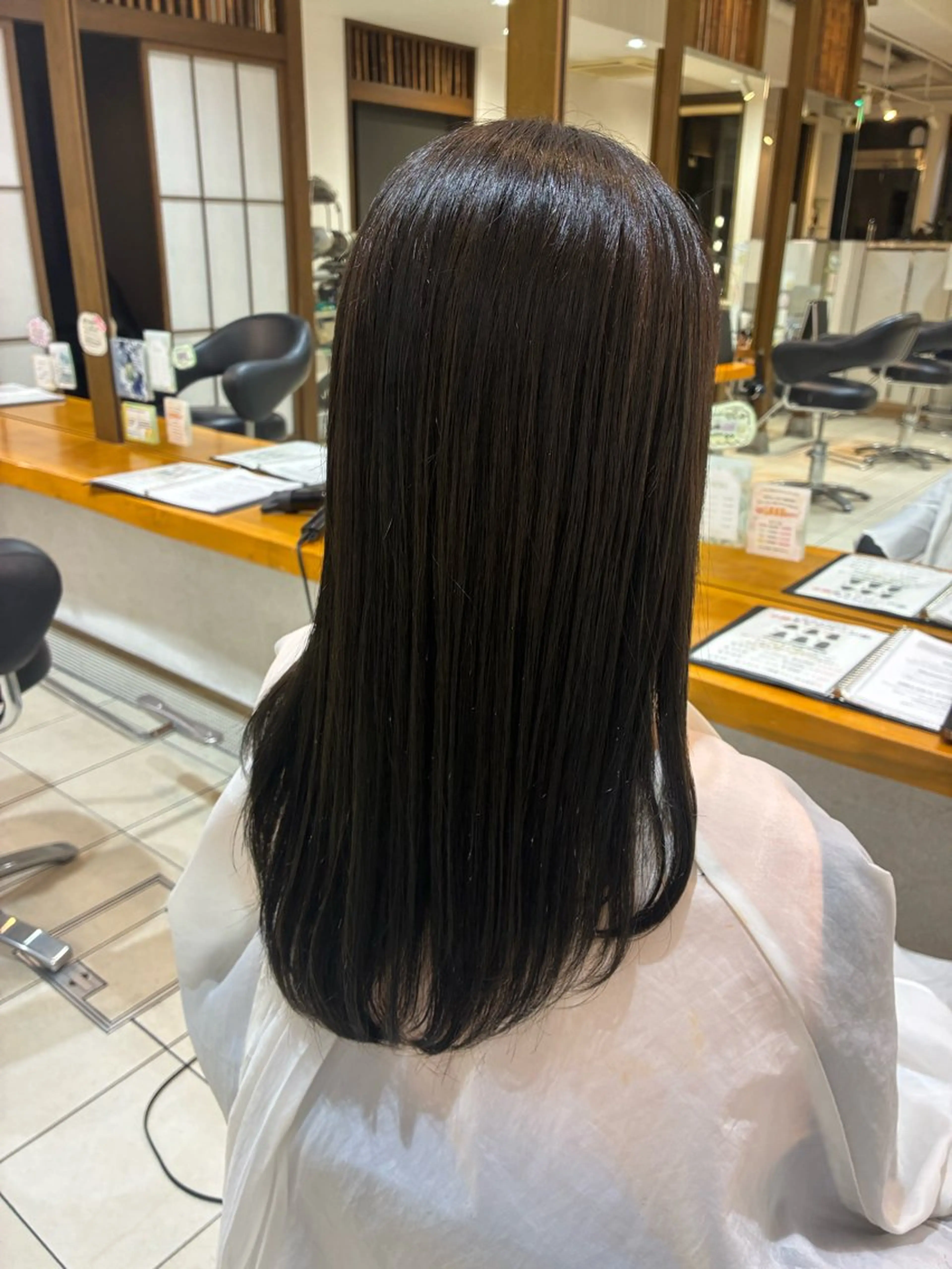 ロング カット ヘアカラー トリートメント yui｜ カラーモデルのヘアスタイル