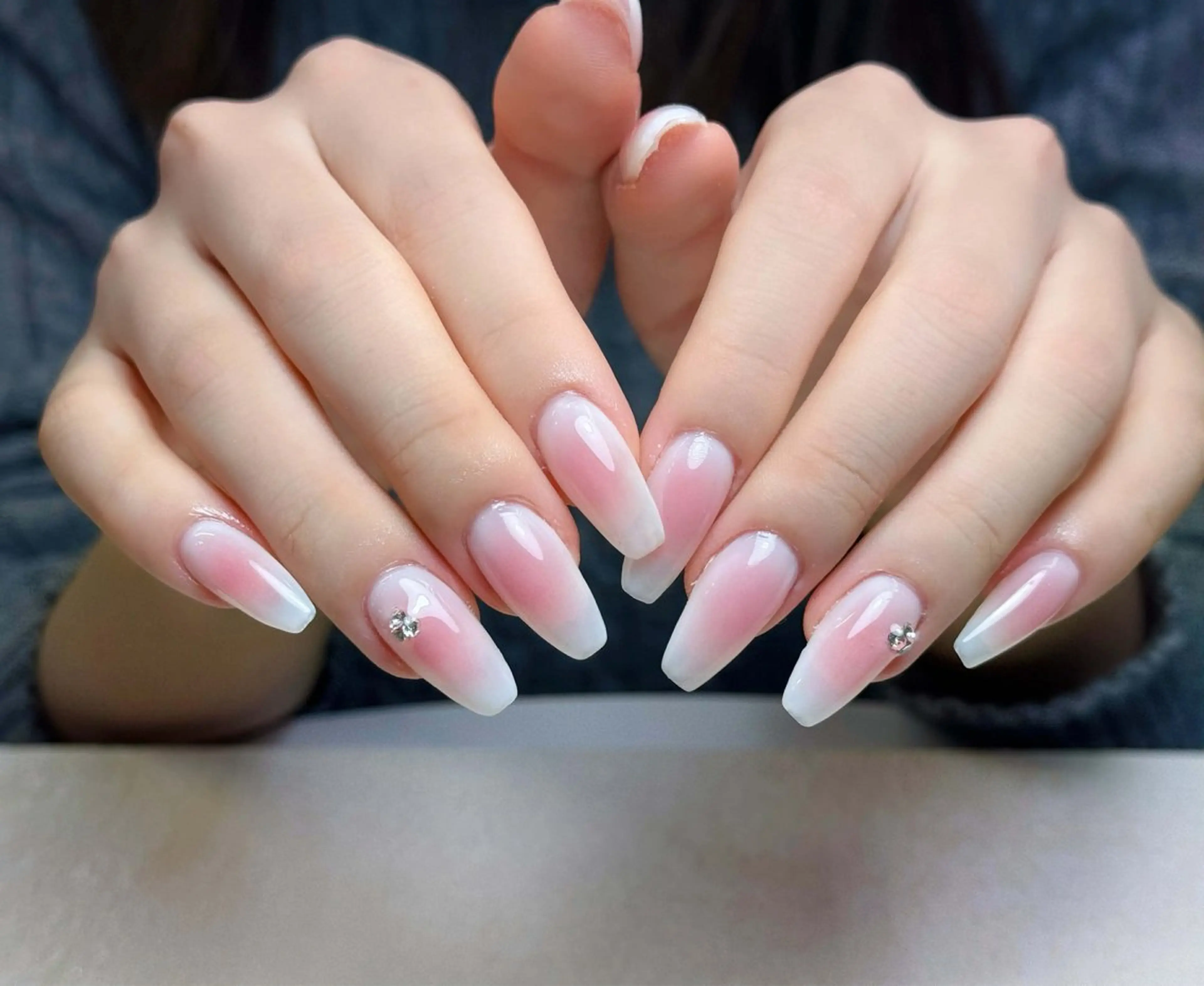 ネイル アートネイル 長さ出し フレンチネイル ジェルネイル ガーリー ハンドネイル 中野駅から2分 MEO NAILのネイルデザイン