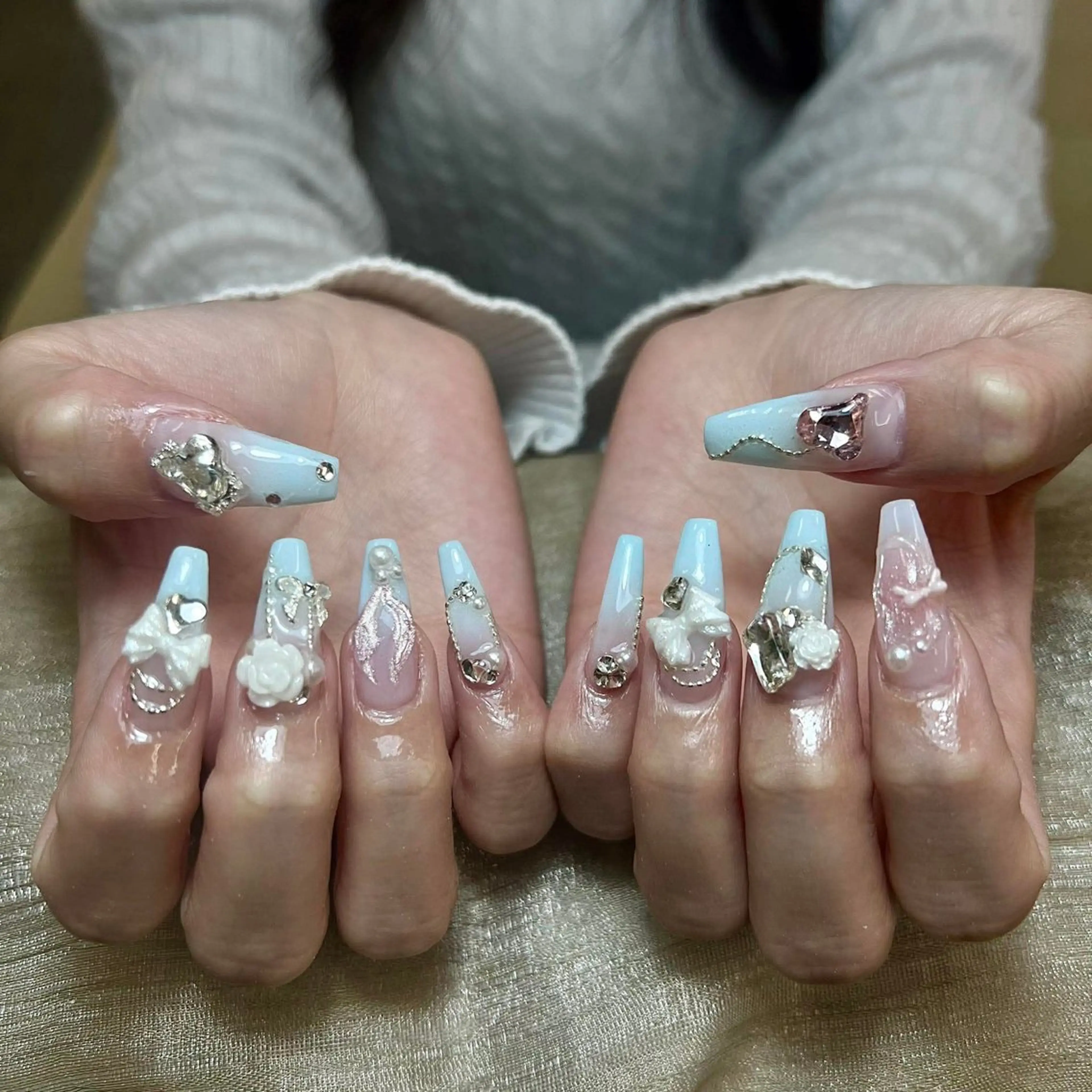 ネイル ハンドネイル ミン ゴテゴテネイルのネイルデザイン