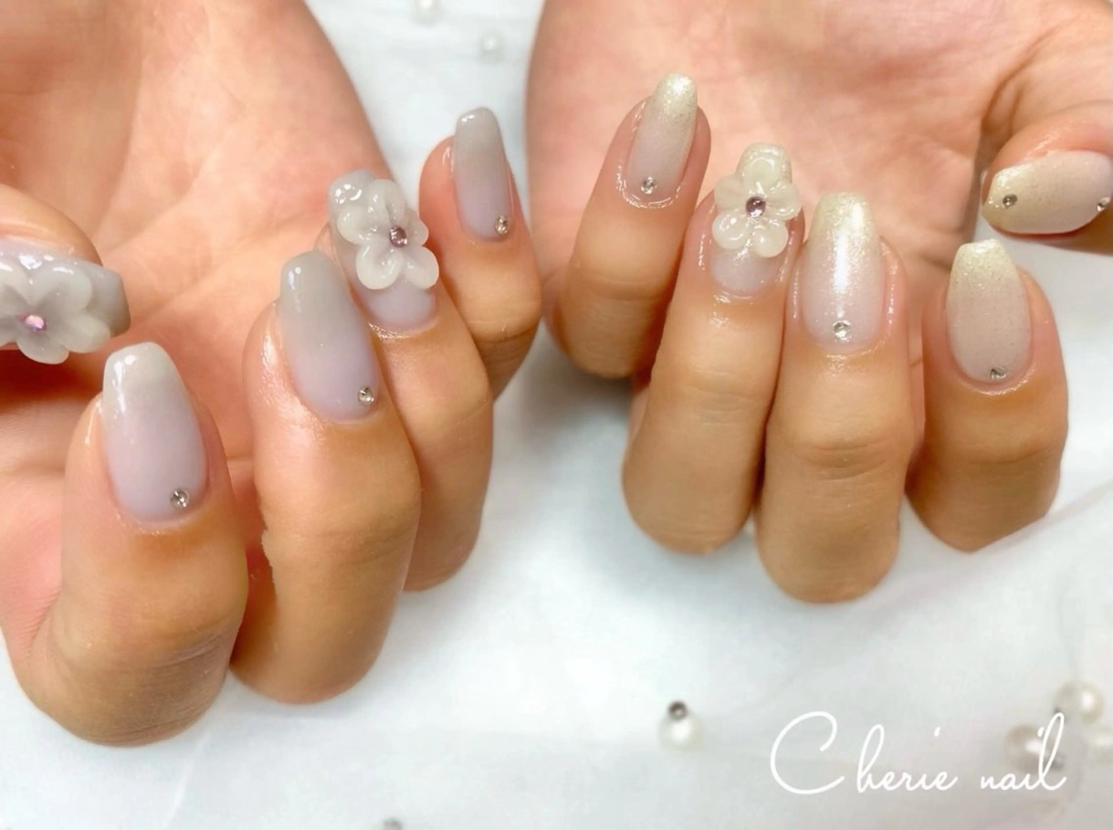 ネイル フラワーネイル ジェルネイル キラキラネイル ラメ(グリッター) ぷっくりネイル ハンドネイル Cherienail yunaのネイルデザイン