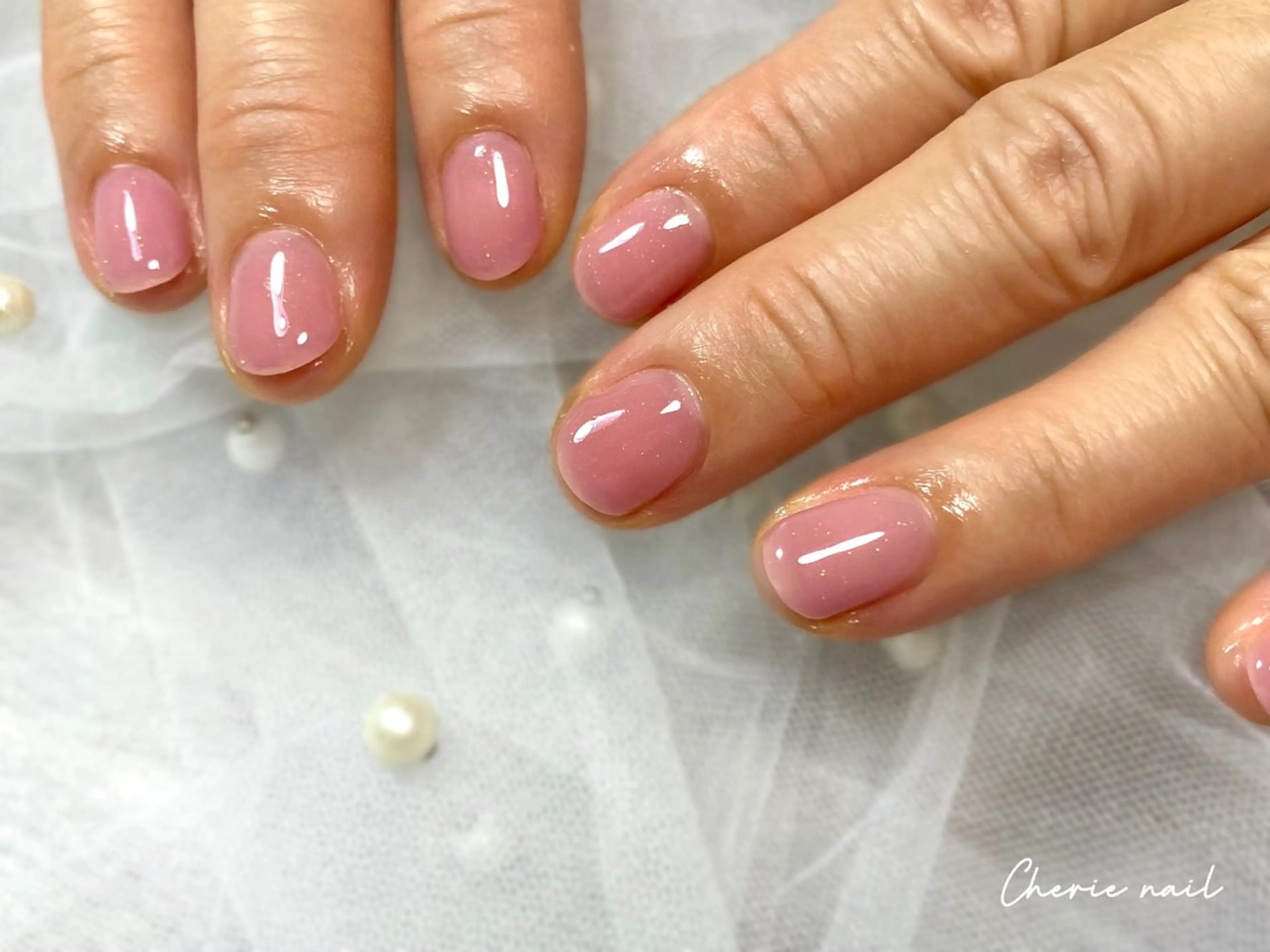 ネイル ジェルネイル ラメ(グリッター) オフィスネイル ピンク シンプルネイル Cherienail yunaのネイルデザイン