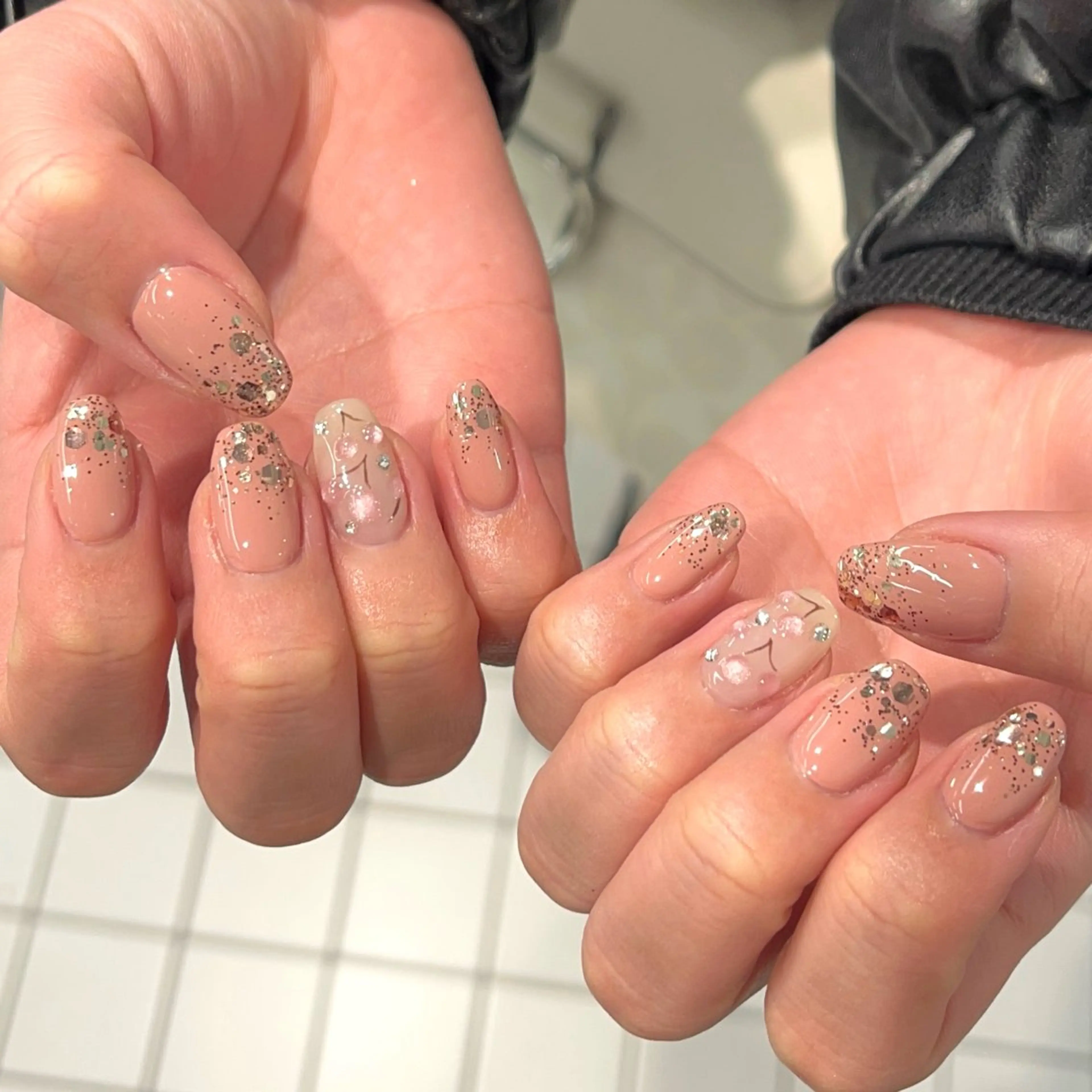 ネイル ハート キラキラネイル ロングネイル マグネットネイル リボン ハンドネイル eight nail 春菜のネイルデザイン