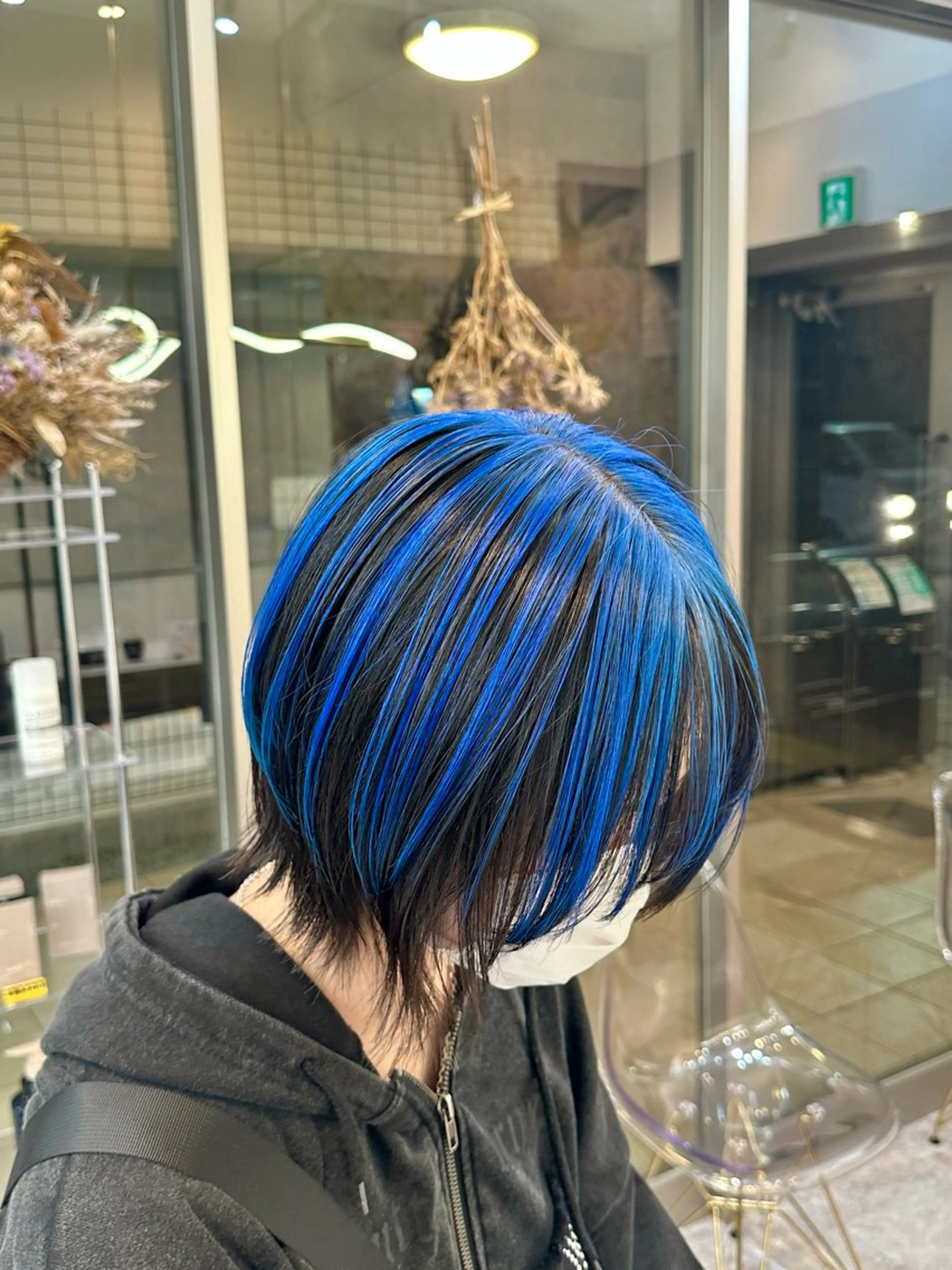 ミディアム カラー ブリーチ デザインカラー ヘアカラー トリートメント LOA uraraのヘアスタイル