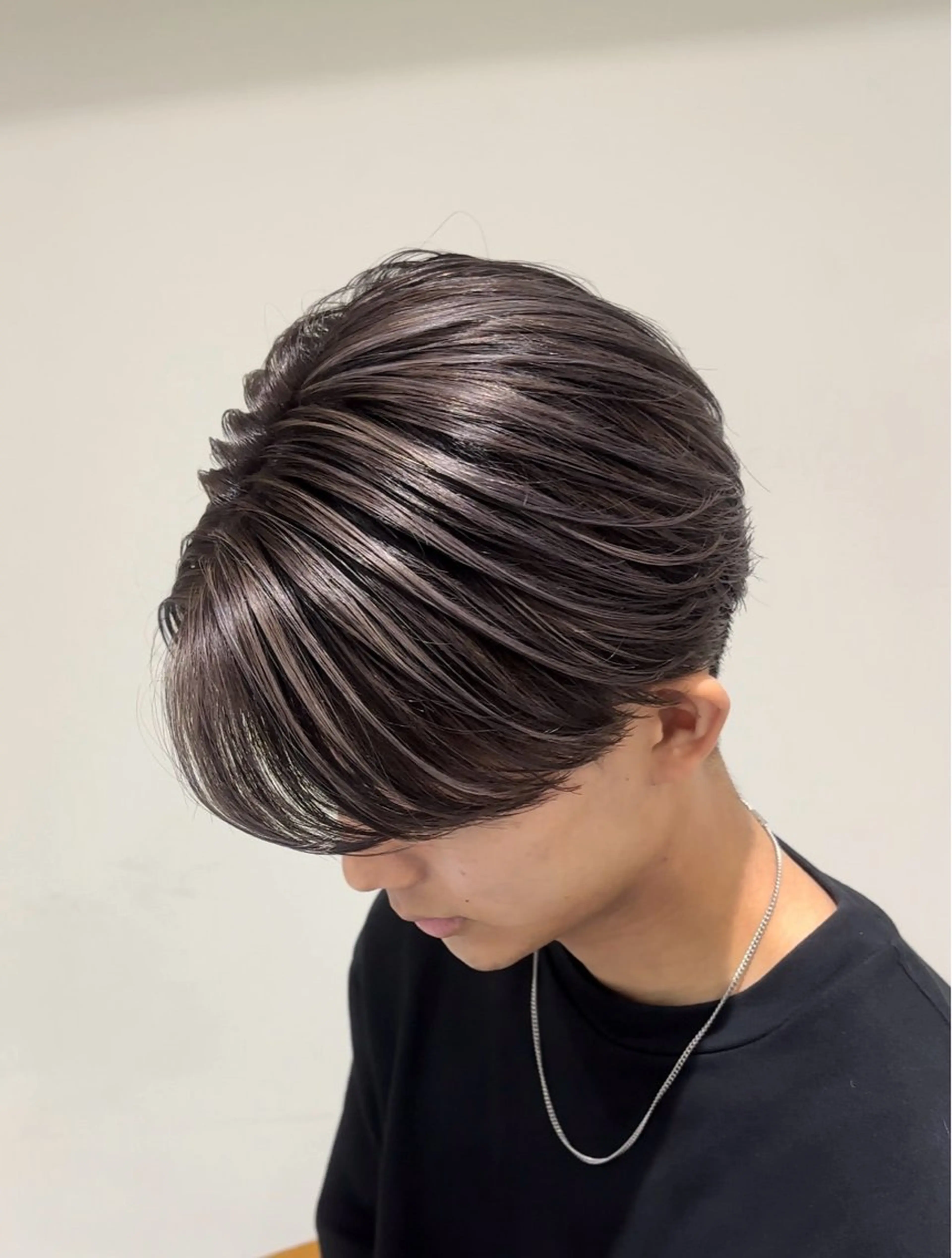 メンズ メンズバレイヤージュ メンズハイトーン レイヤーカット/ボブ 似合わせ/透明感カラのヘアスタイル