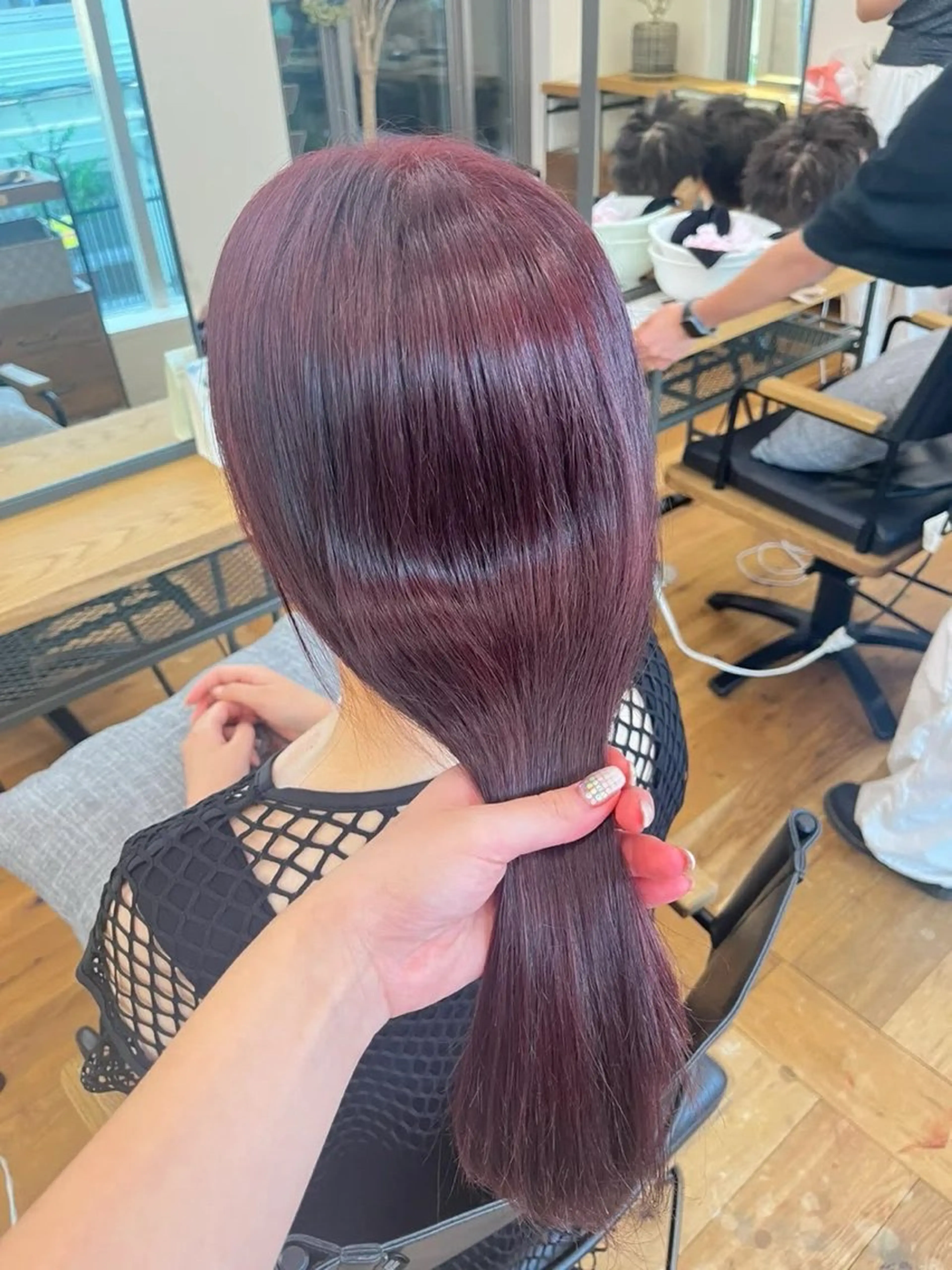 セミロング ヘアカラー マアヤ/ハイトーン /ハイレイヤーのヘアスタイル