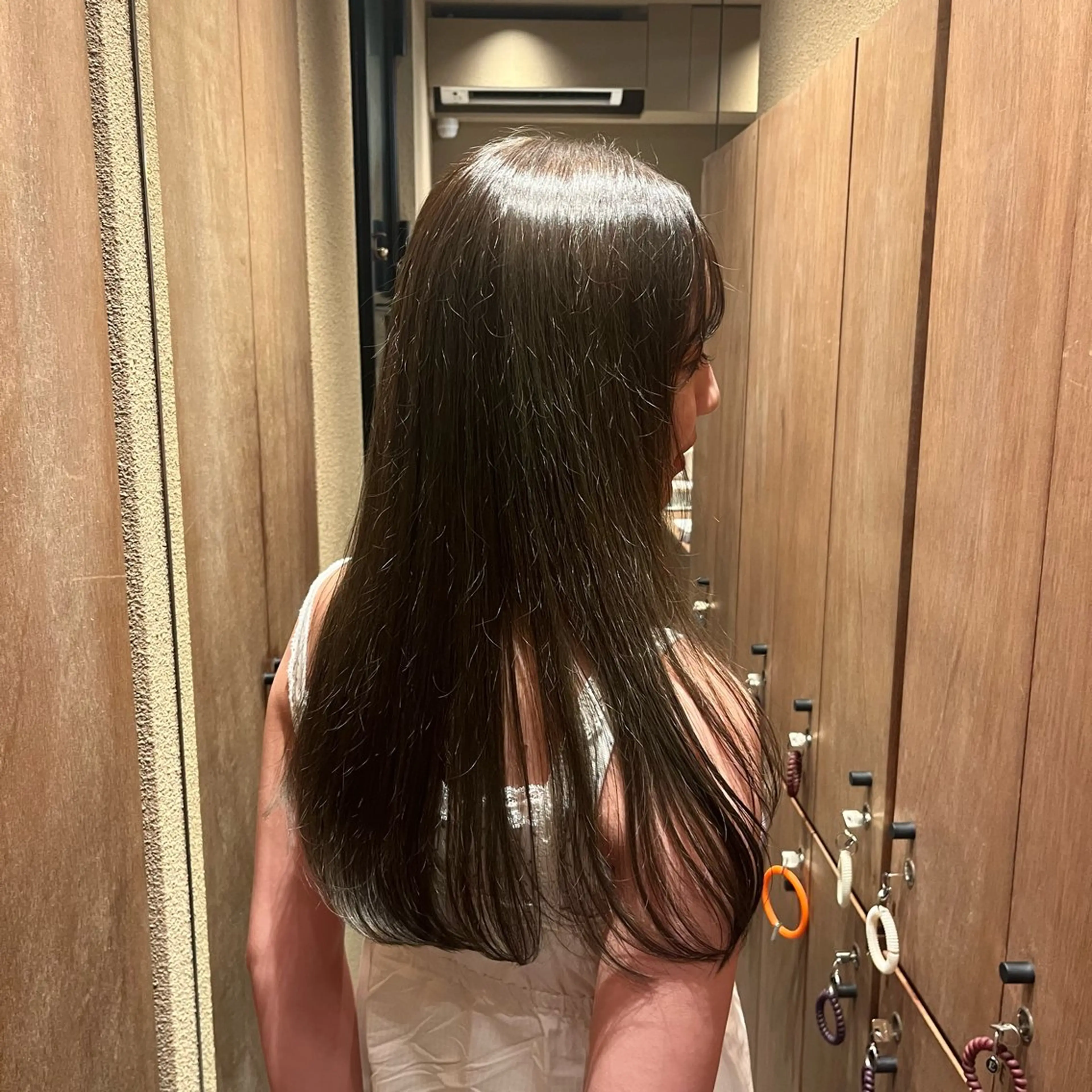 ロング レイヤーカット カット ヘアカラー Wカラー🐾 ハルナのヘアスタイル