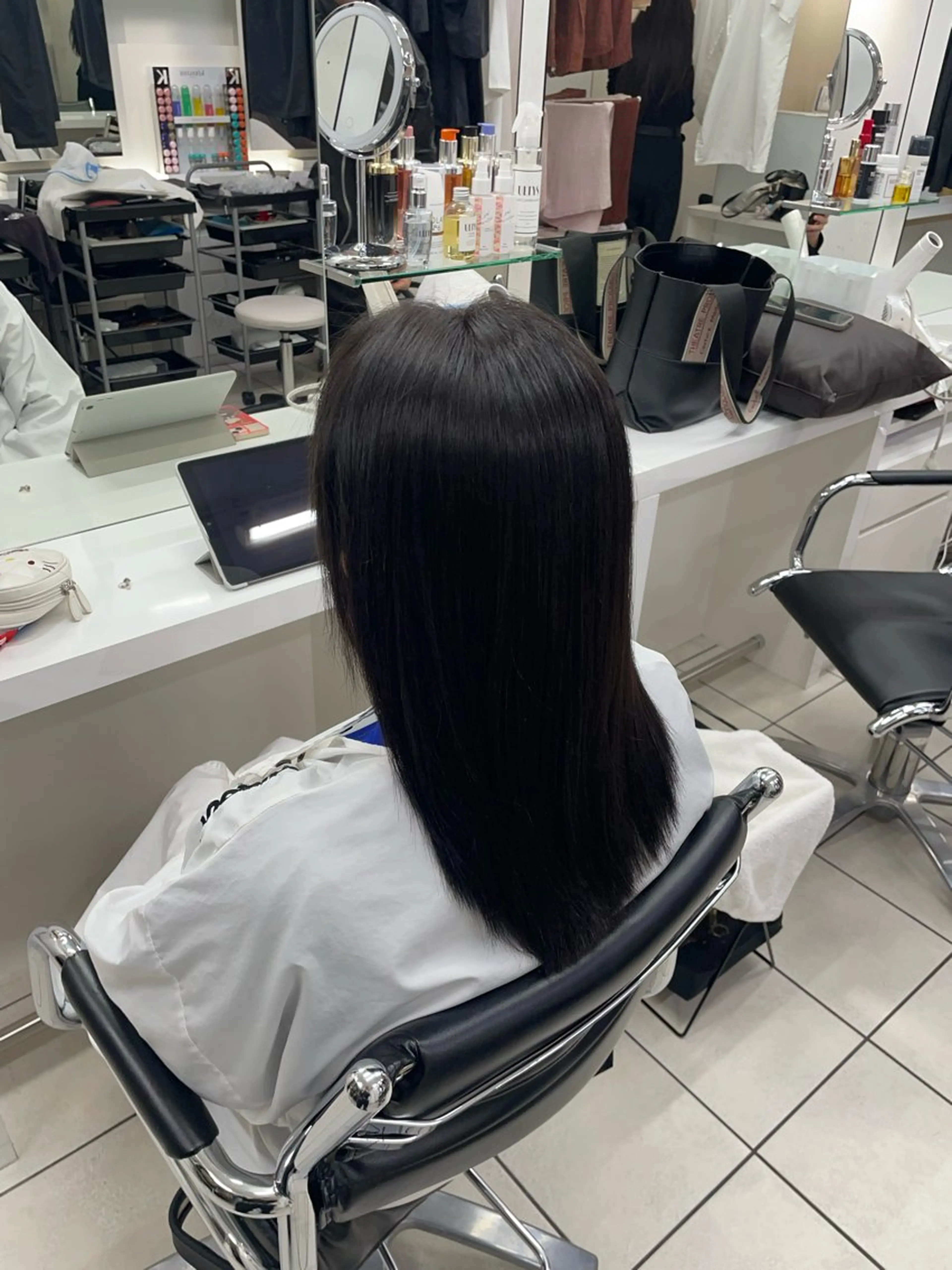 ミディアム カラー ヘンリエッタ自由ヶ丘 けんとのヘアスタイル