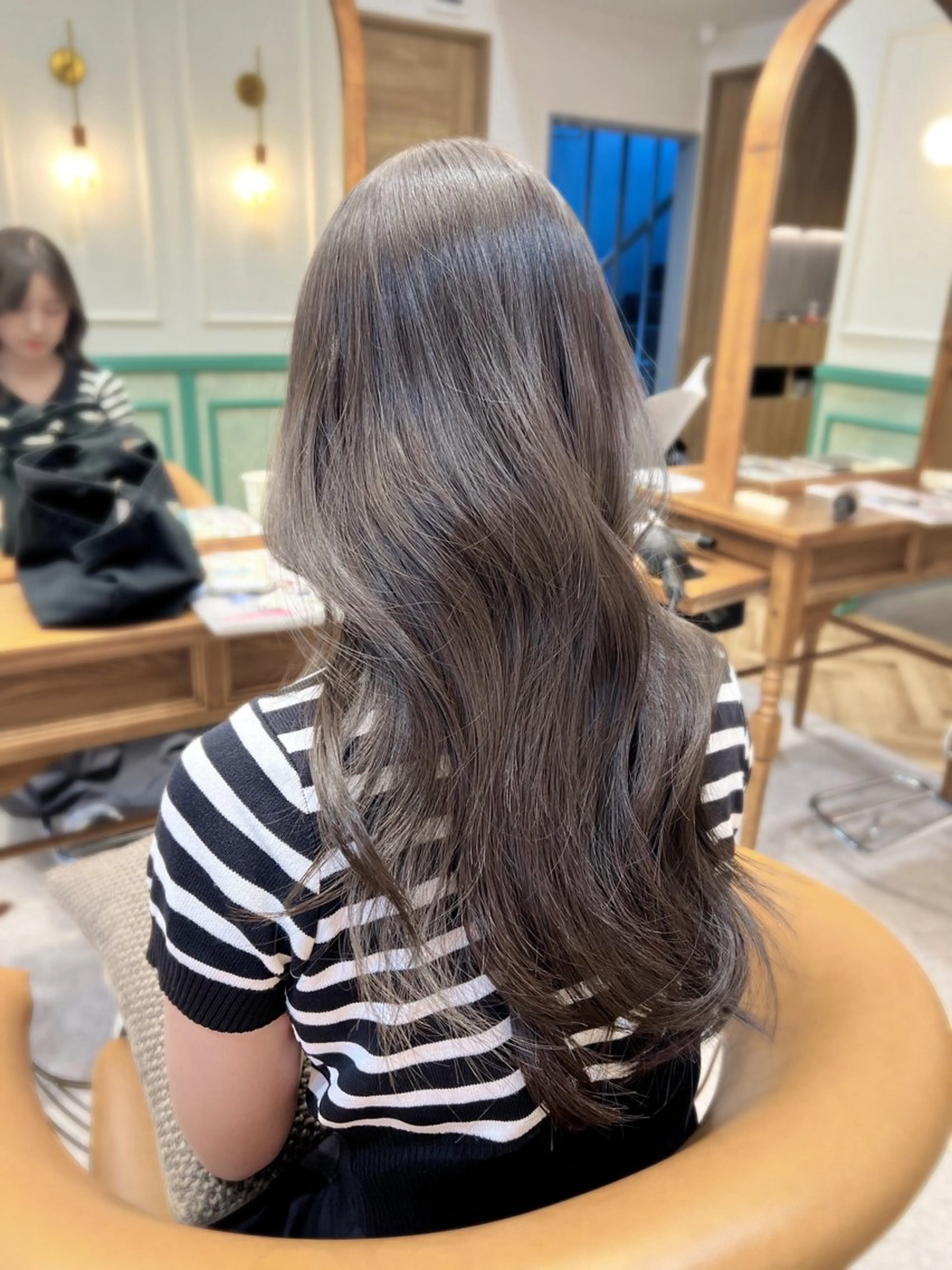 セミロング 韓国レイヤーカット/ 縮毛矯正/羽田航のヘアスタイル