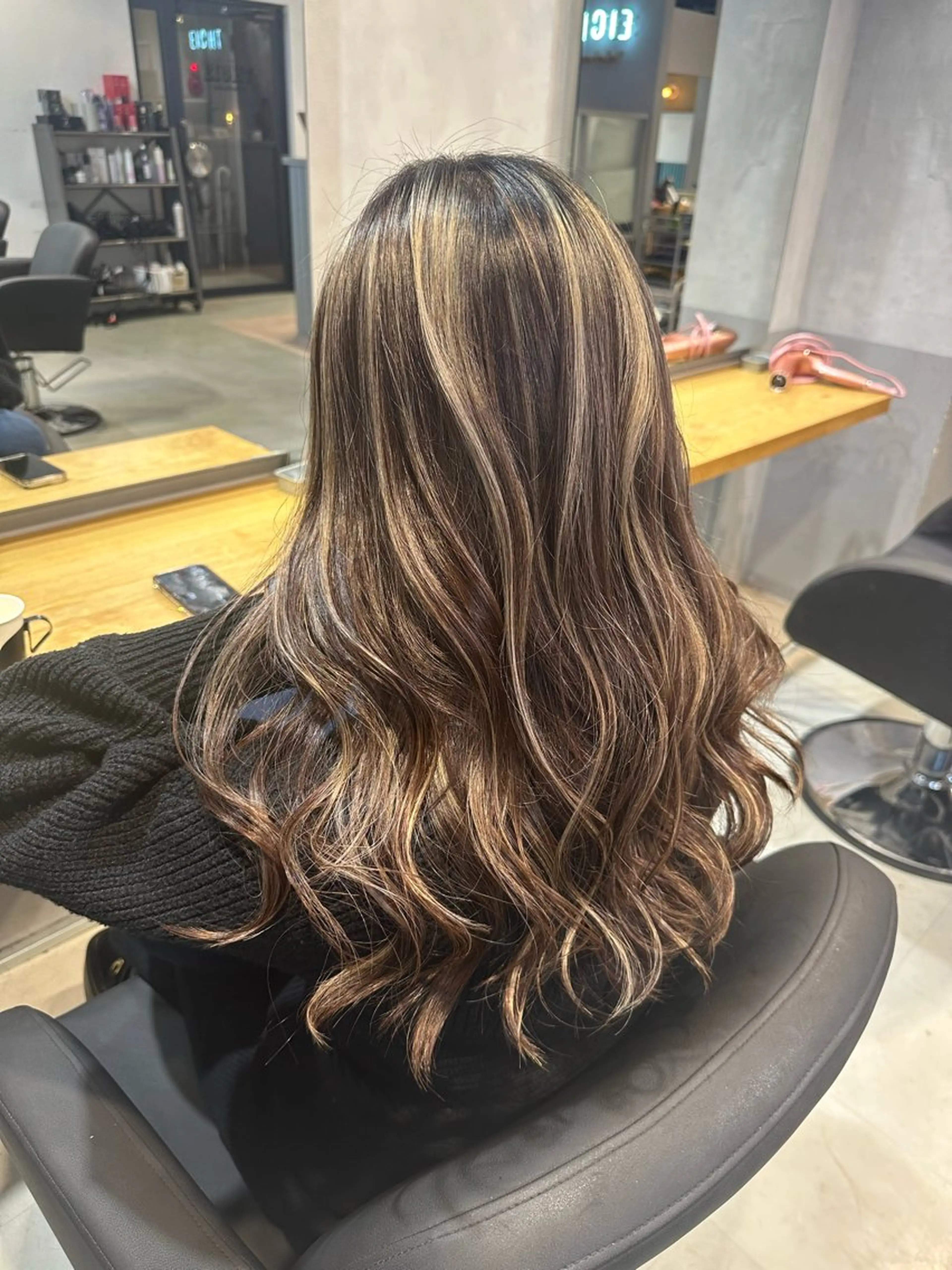 セミロング カラー ハイライトカラー ハイライト ヘアカラー トリートメント 💖ハイライト/ハイ トーン💖MIKIのヘアスタイル