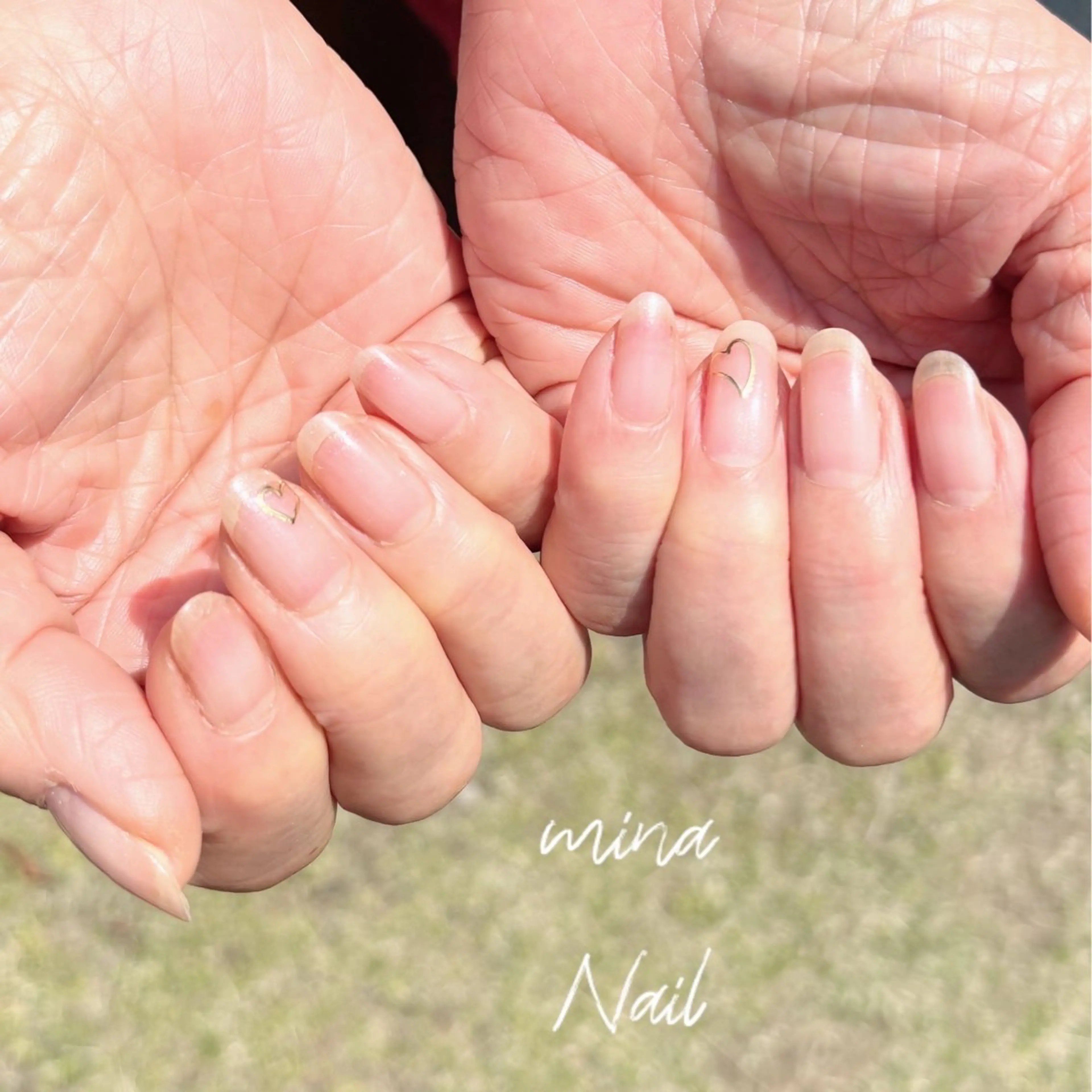 ネイル アートネイル ゴールド ハート mina Nailのネイルデザイン