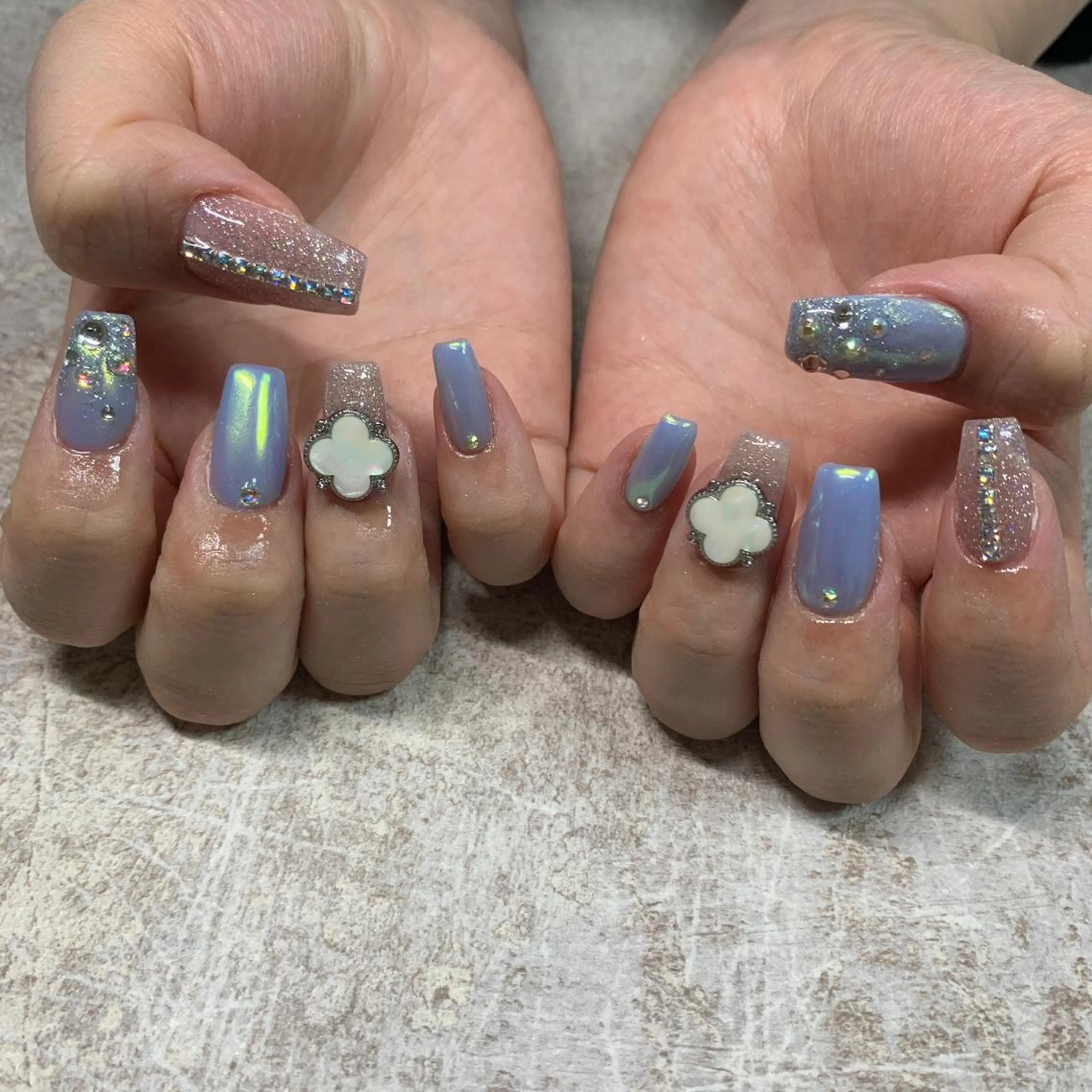 ネイル AERA nail shino🐱⸝꙳のネイルデザイン