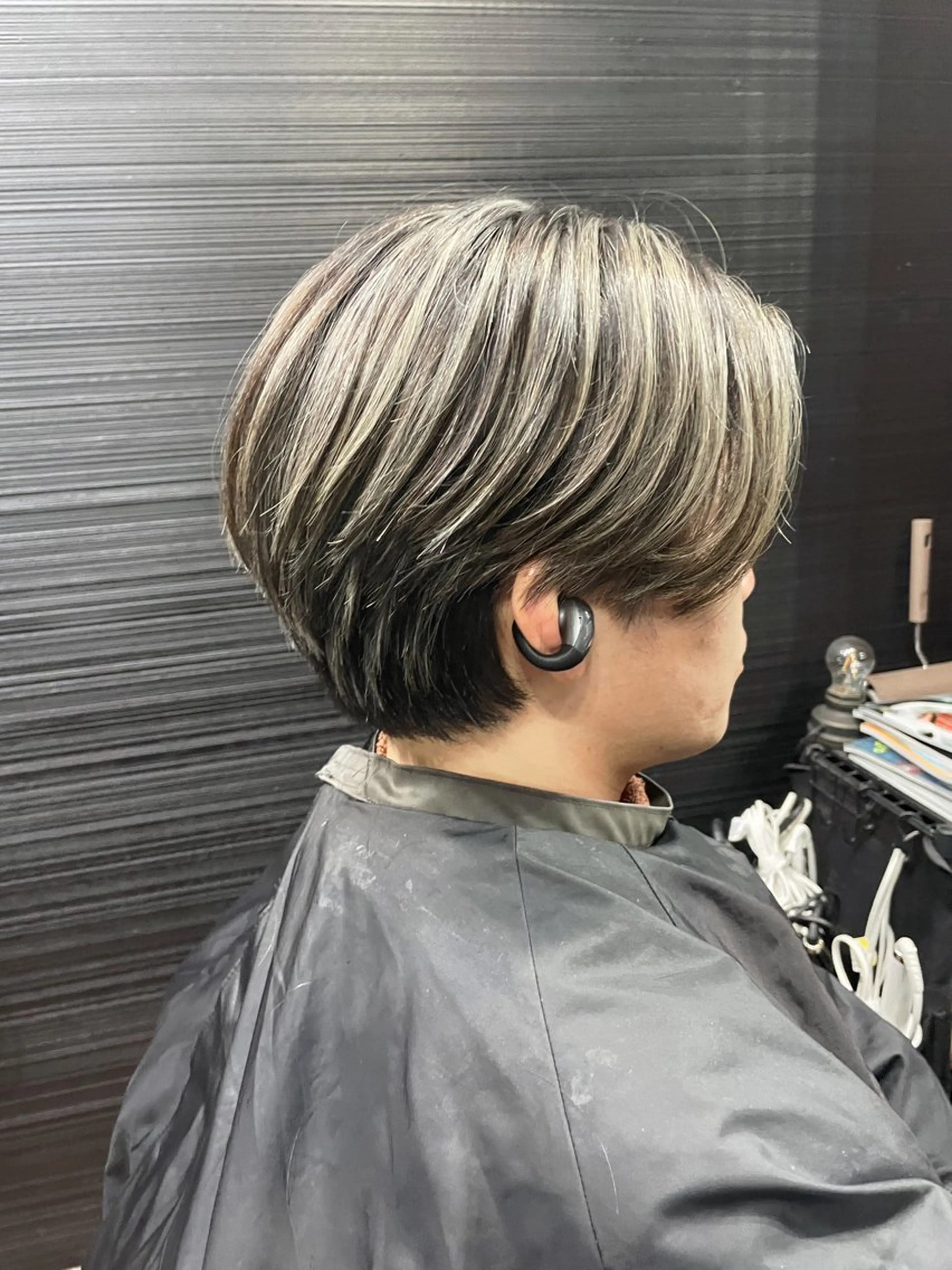 ショート カラー ハイライトカラー ハイライト カット ヘアカラー 山本 雅由のヘアスタイル