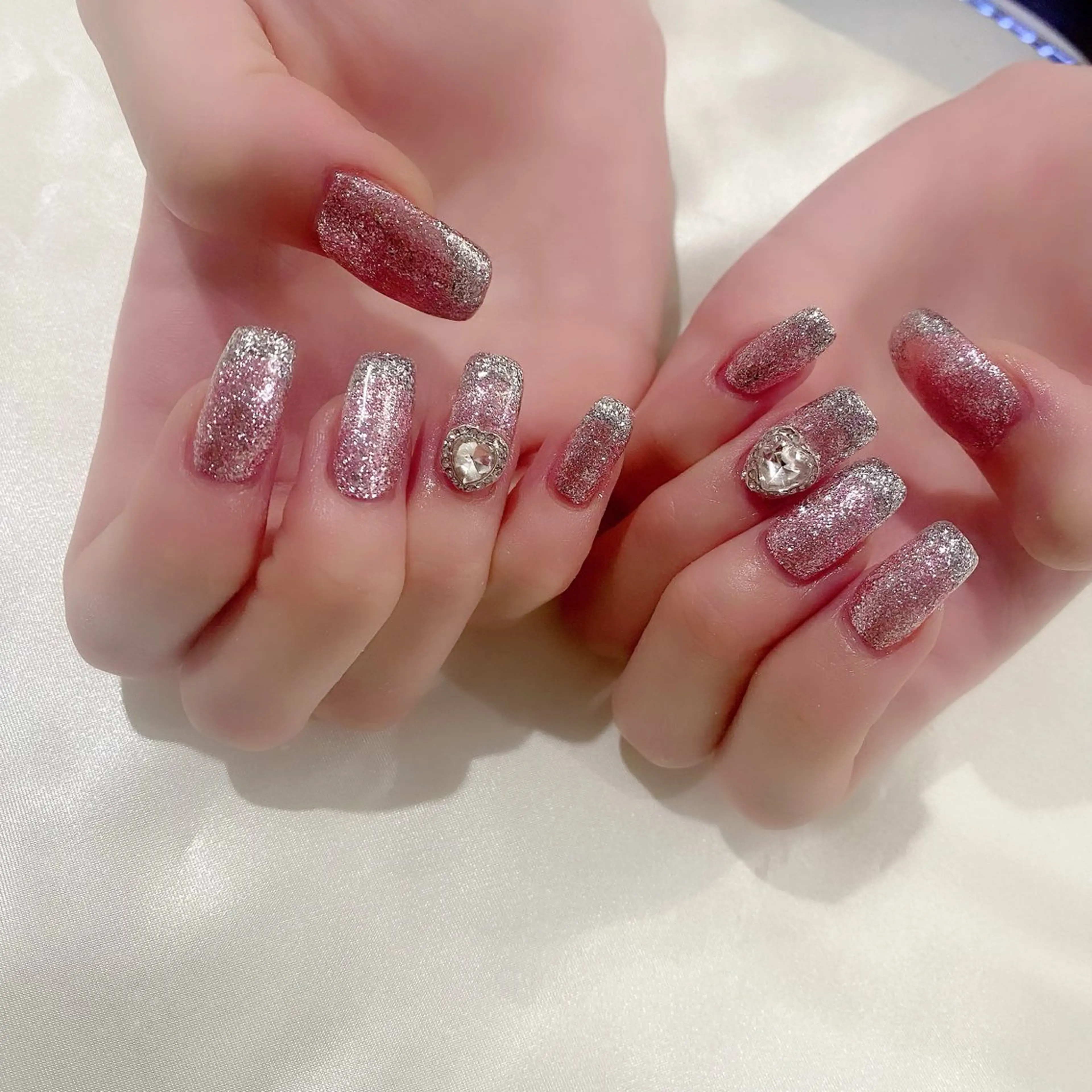 ネイル ハート ラメ(グリッター) ロングネイル 冬ネイル Salon Ｋのネイルデザイン