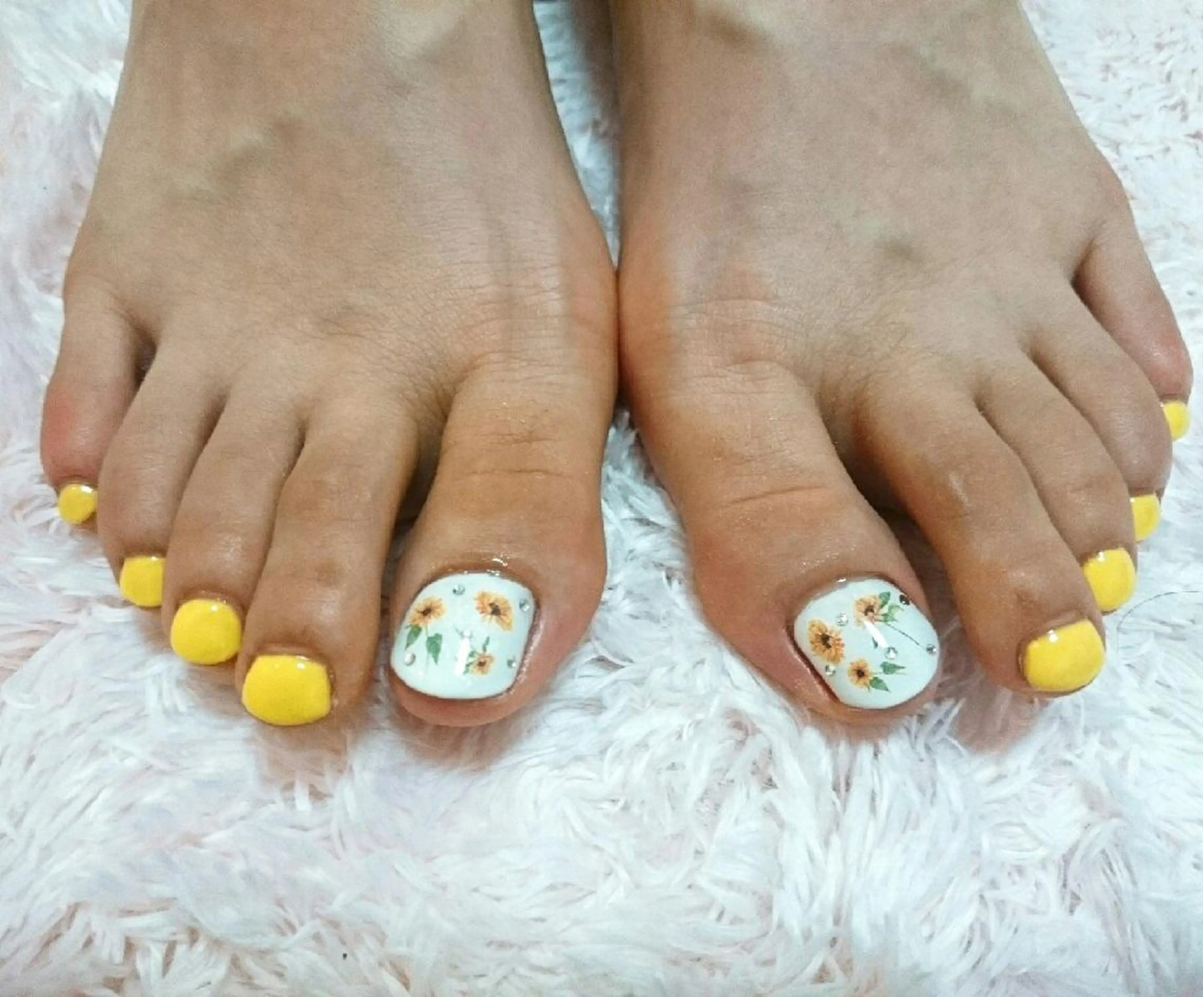 【フット】親指2本アートネイル(オフなし)の写真