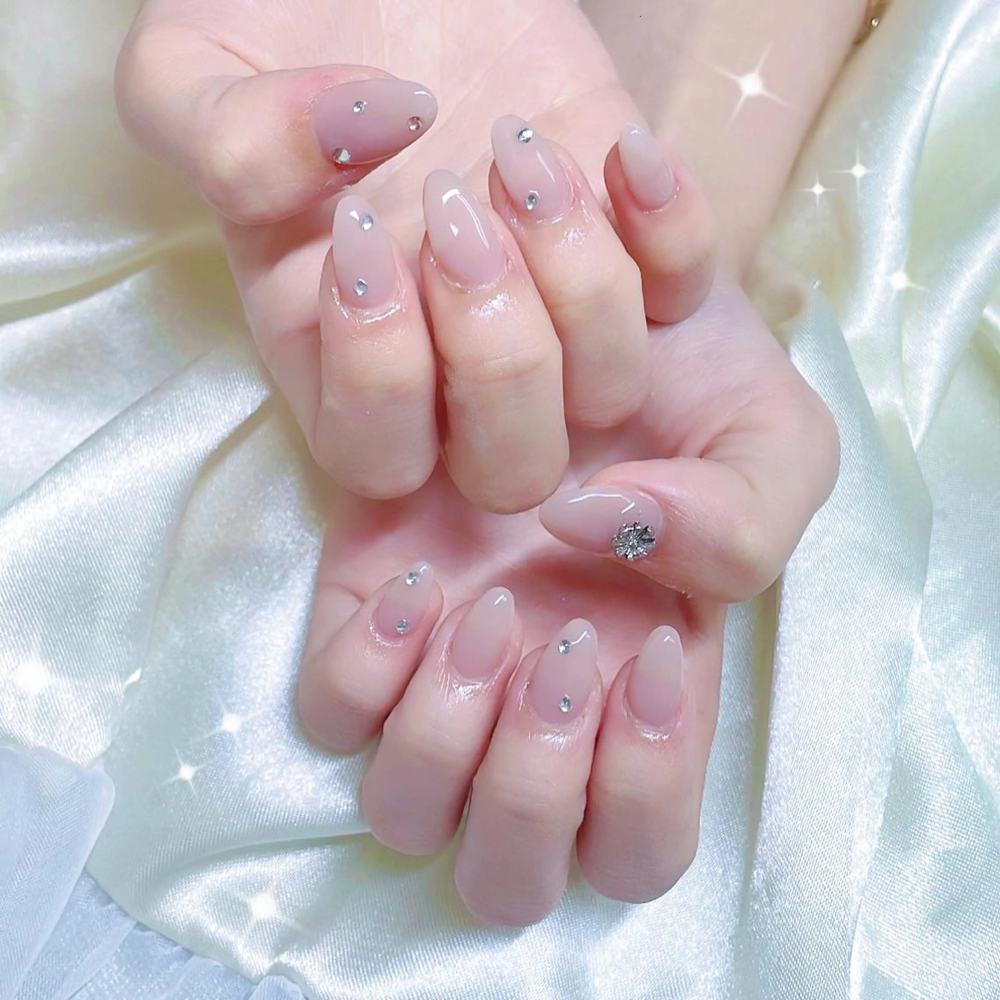 ネイル misaki 🩰‎🤍🎀のネイルデザイン