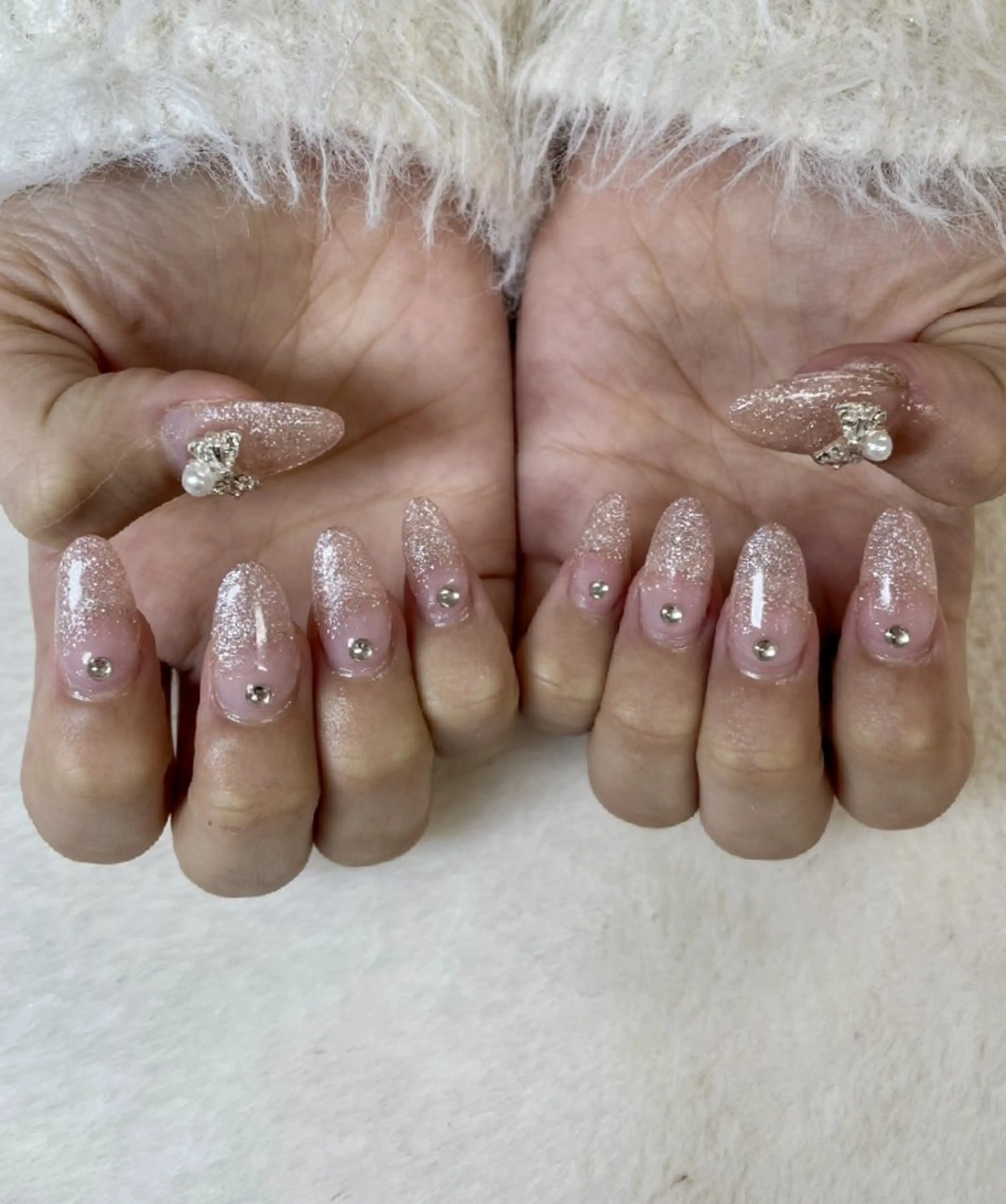 ネイル 長さ出し グラデーション ラメ(グリッター) ラメグラデーション ハンドネイル 心斎橋Salon Epokkuのネイルデザイン