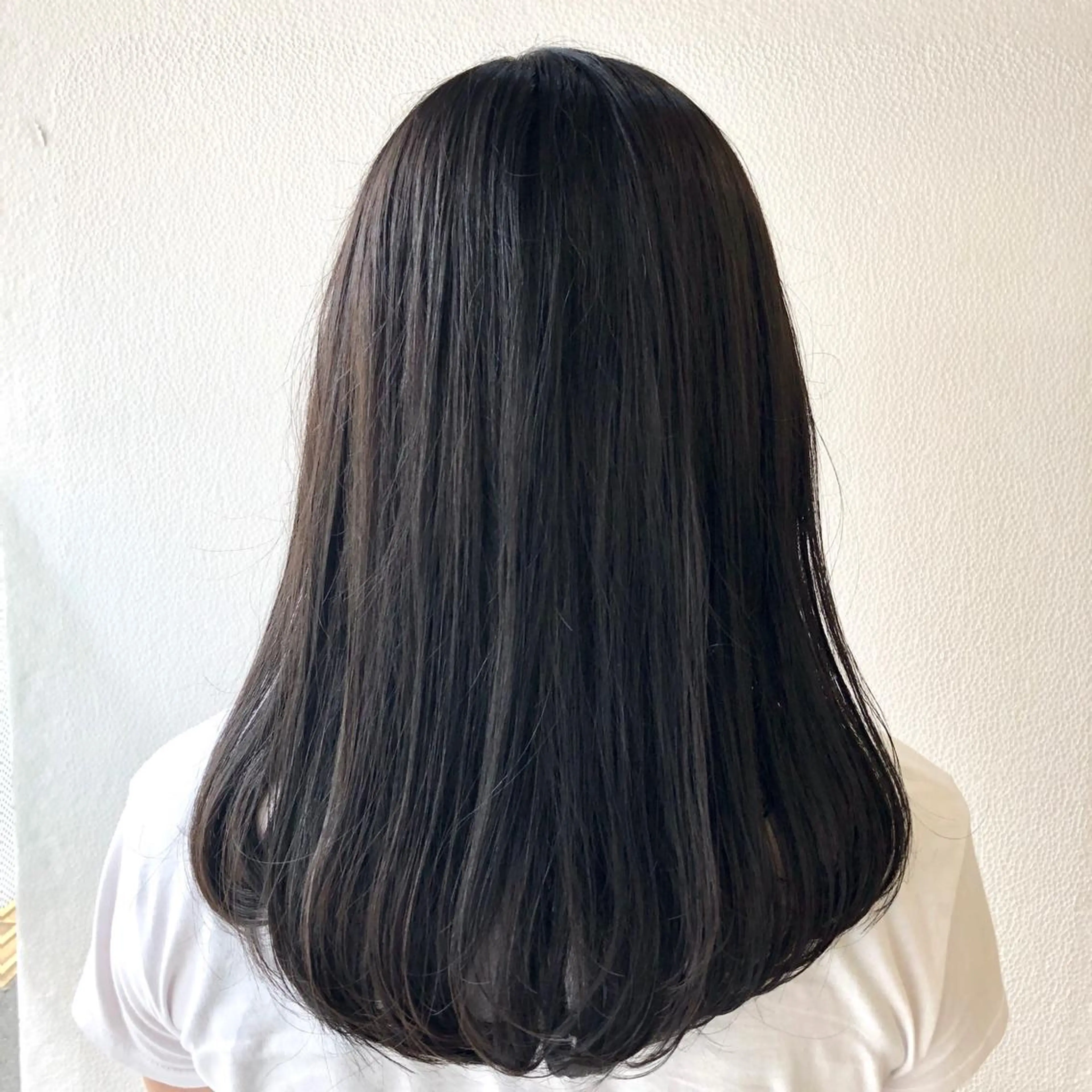 ミディアム カラー 菅沢 奈生のヘアスタイル