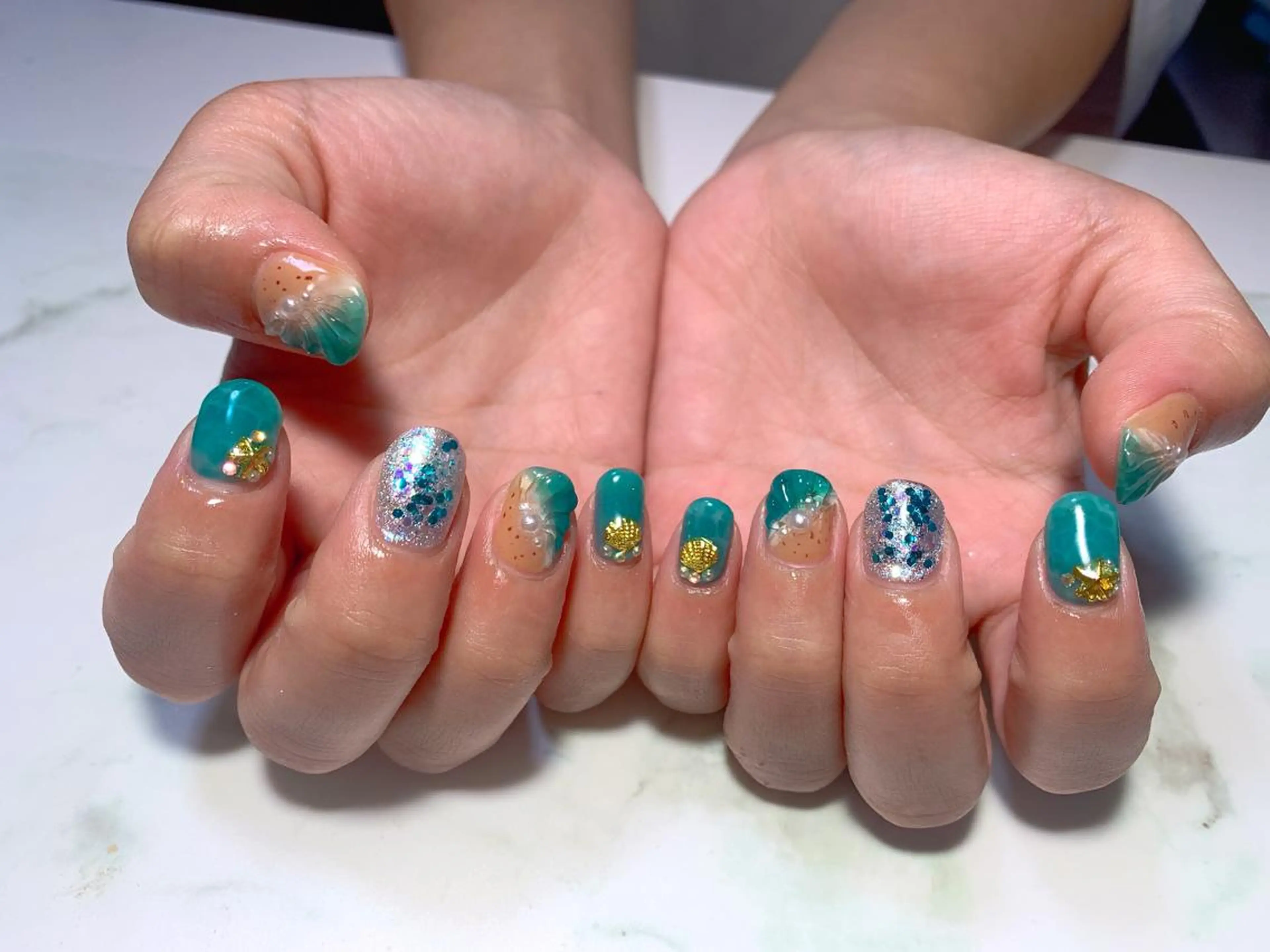 ネイル 高島 夏海のネイルデザイン