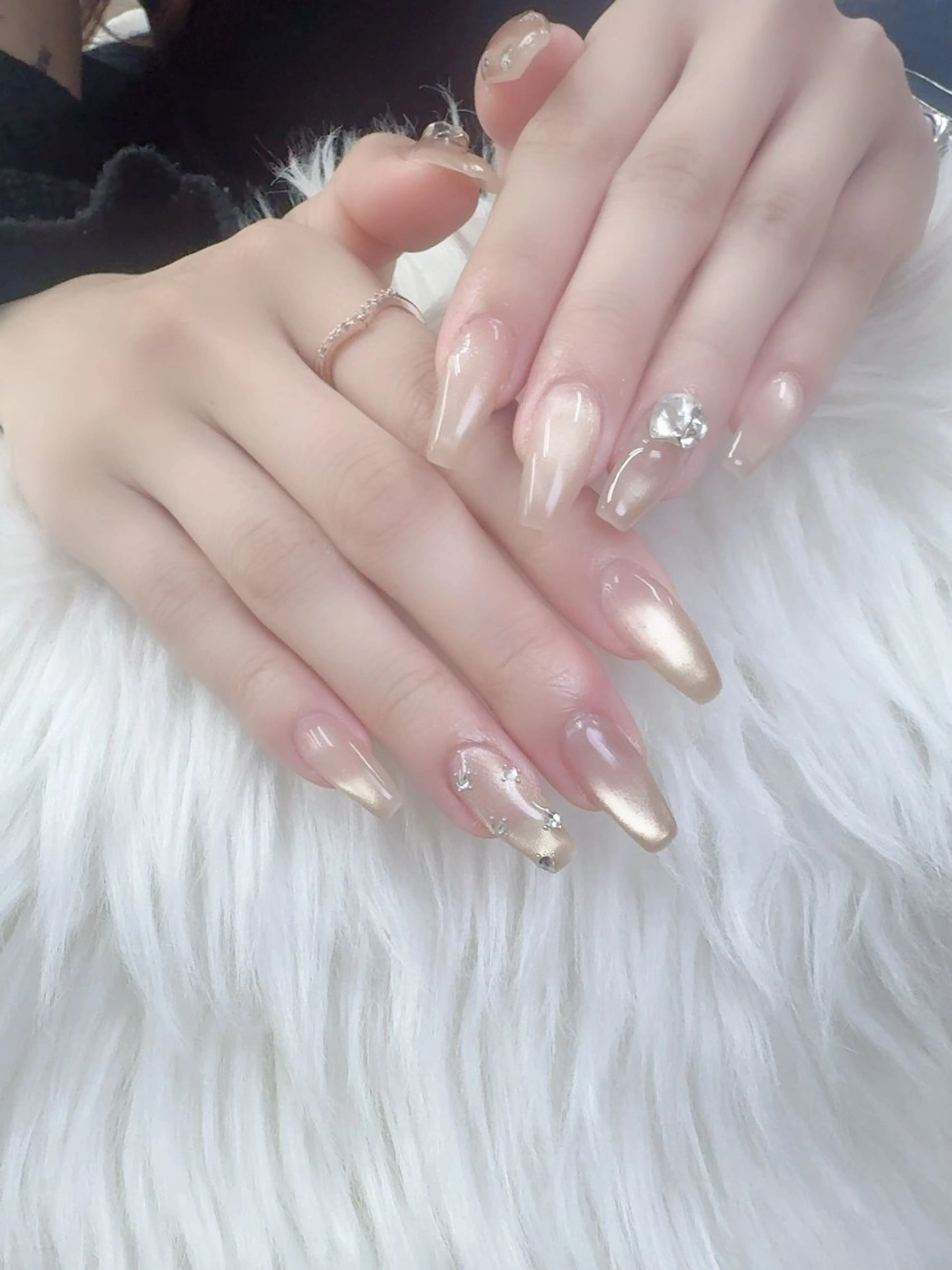 ネイル フレンチネイル グラデーション キラキラネイル 韓国ネイル マグネットネイル ハンドネイル Mlan Nailのネイルデザイン