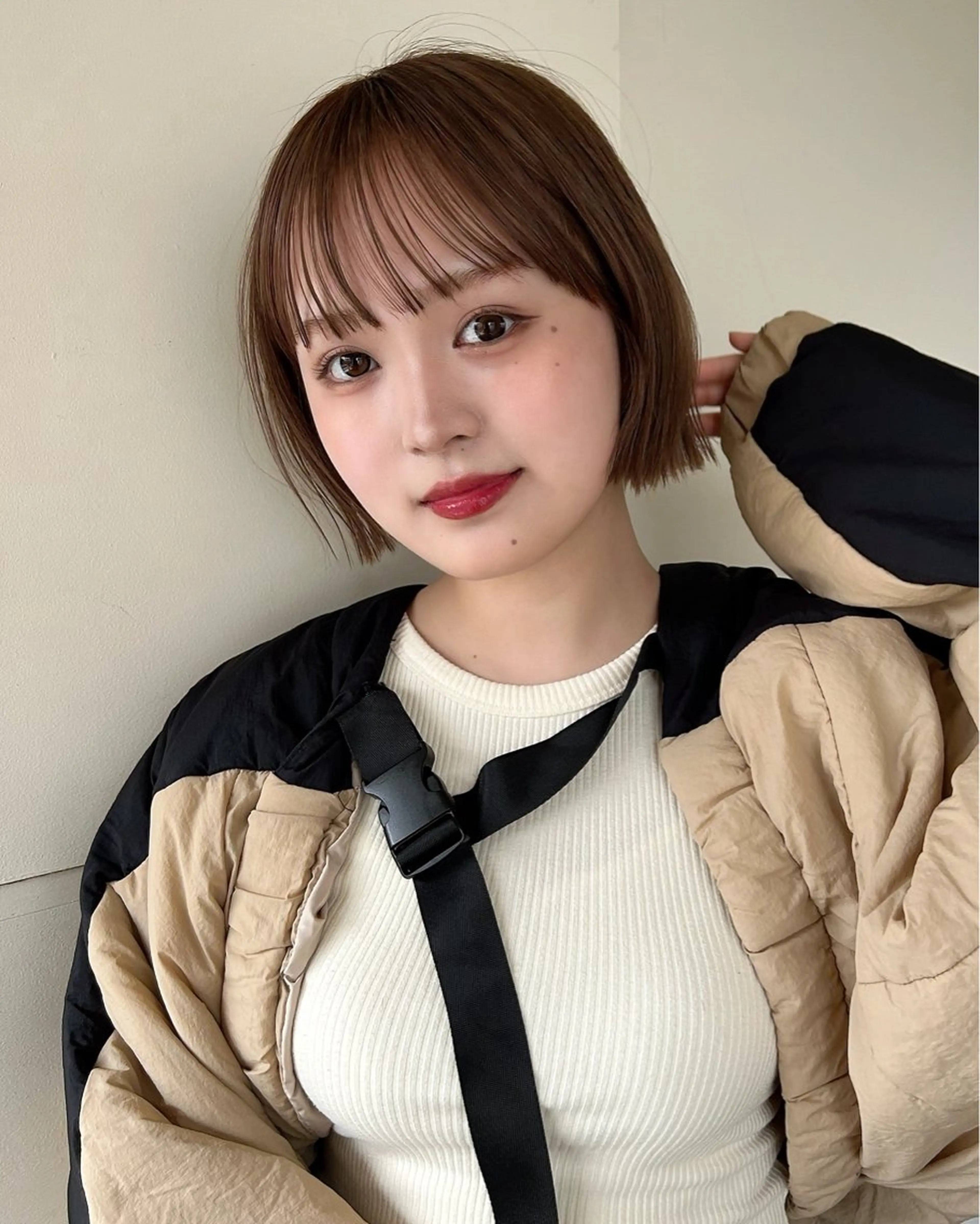 ショート ボブ ベージュ/透明感/ レイヤー/あやか💕のヘアスタイル