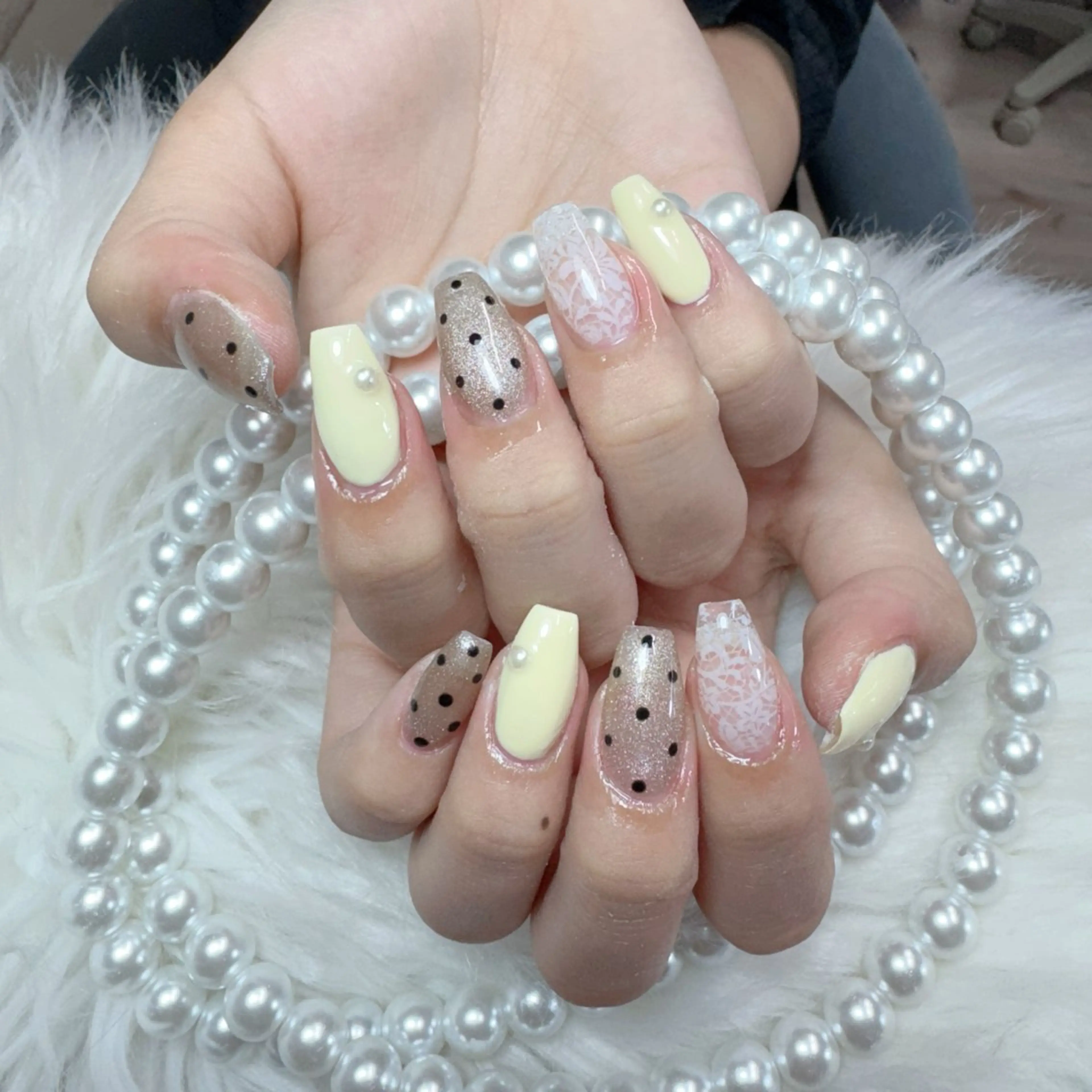 ネイル ハンドネイル 🎀nana🫧 ワンホンネイル🎀のネイルデザイン