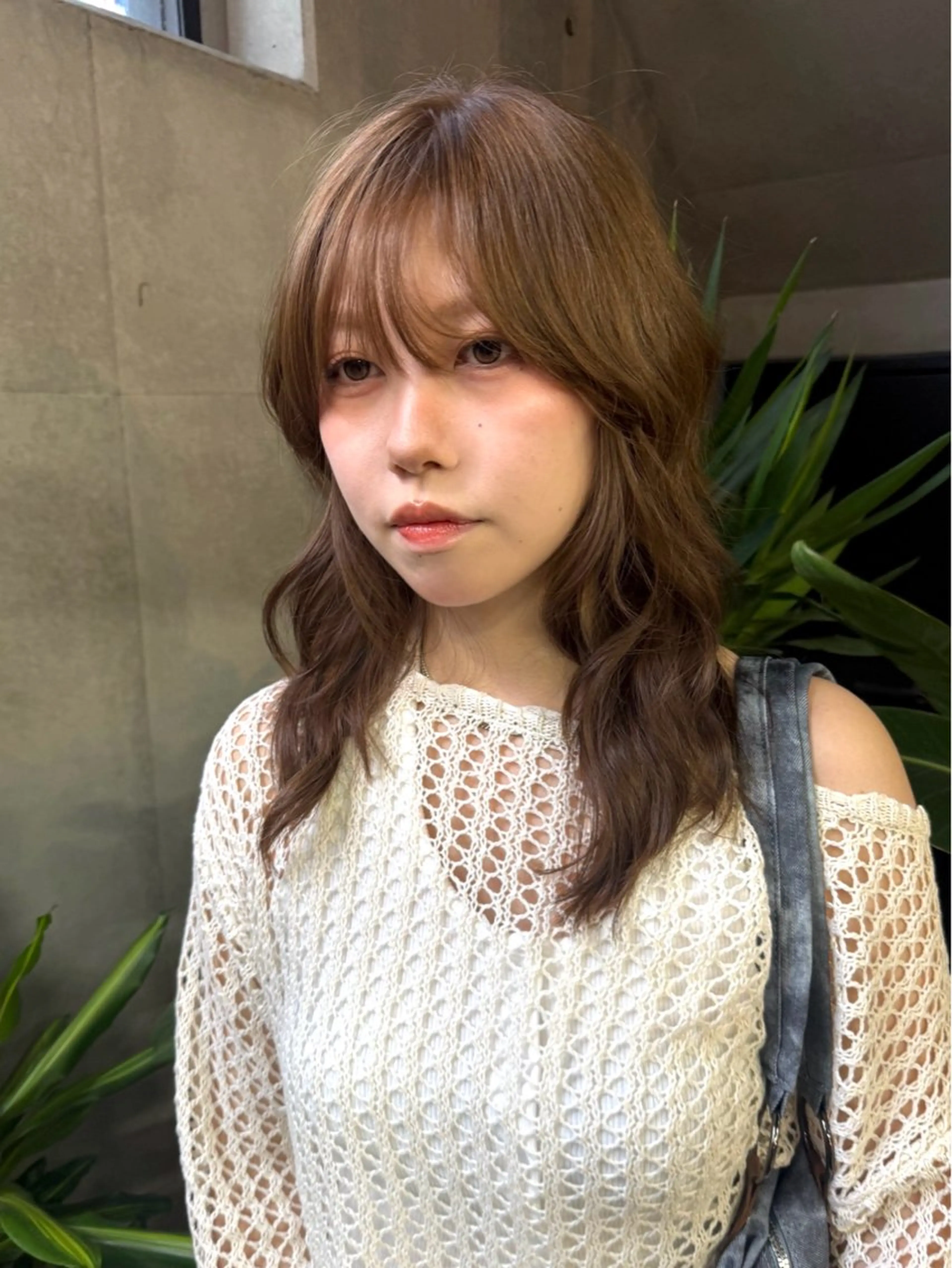 ミディアム ミディアムレイヤー ラベンダーブラウン ハッシュカット かきあげバング レイヤーカット カット ヘアカラー レイヤーカット\ウル フ　chinatsuのヘアスタイル