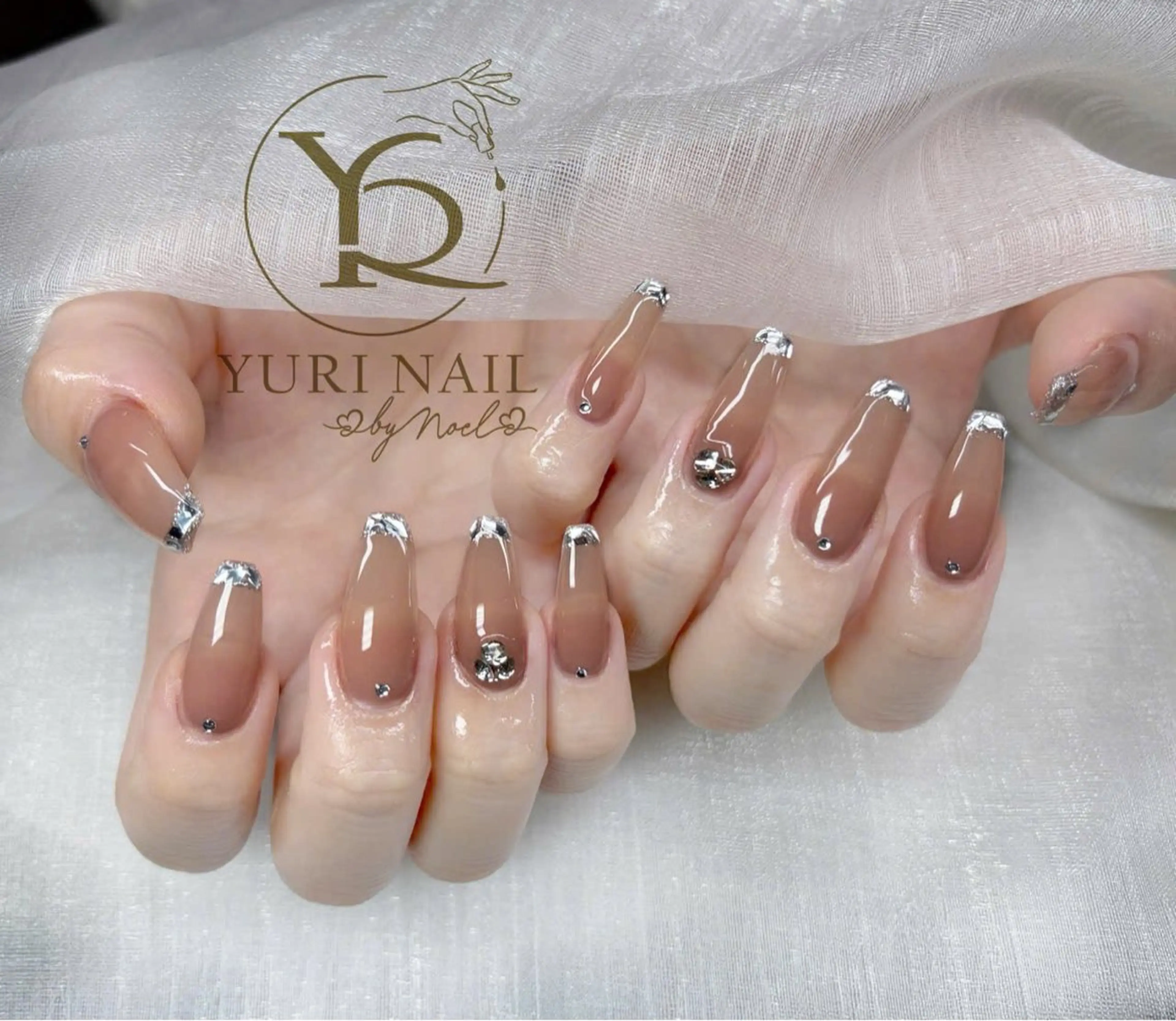 ネイル オーロラネイル ブルー チークネイル フレンチネイル グラデーション ハンドネイル フットネイル ハンドケア YURI Nail Funabashiのネイルデザイン