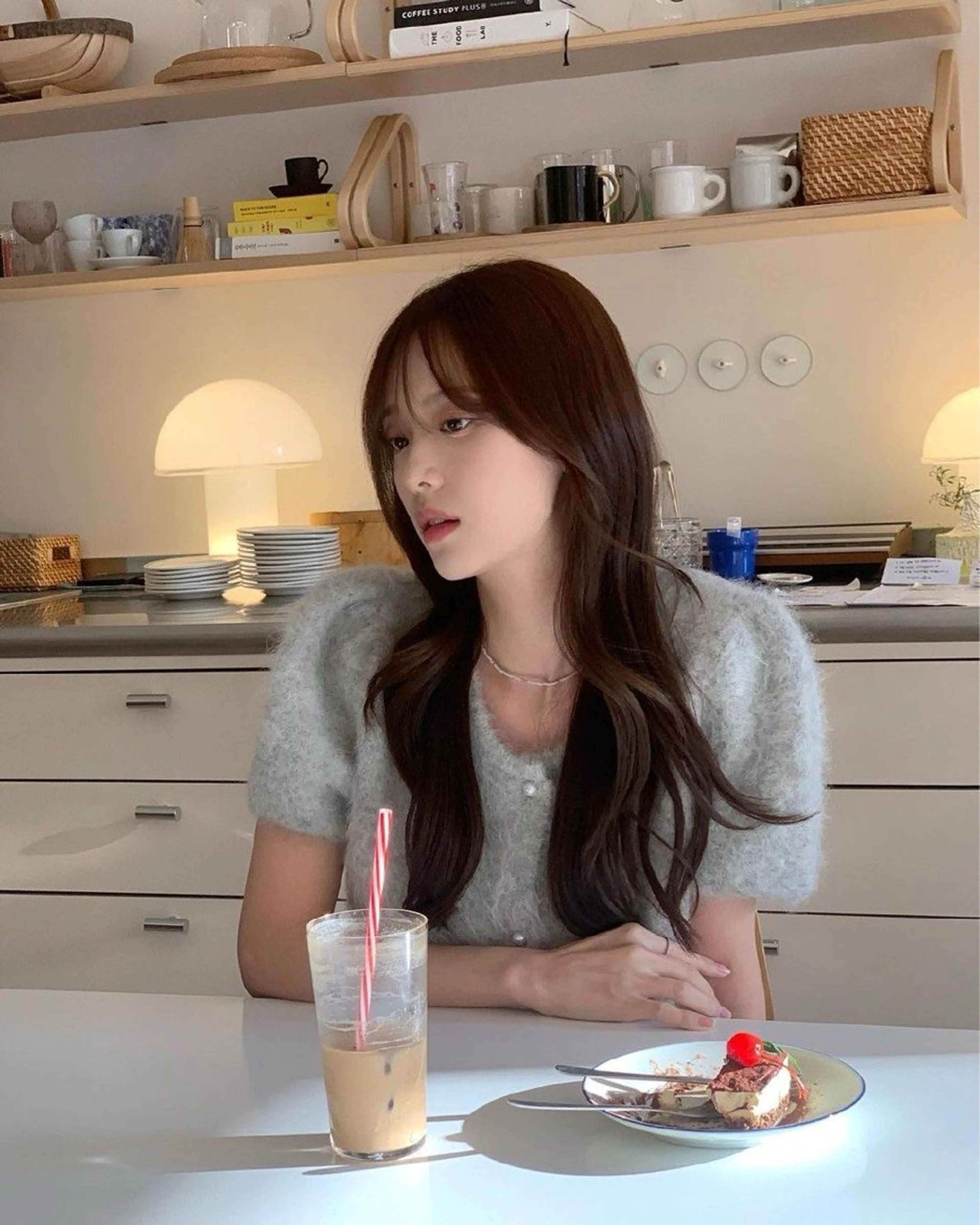 ロング カラー カット ヘアカラー トリートメント 莉乃/縮毛矯正/髪質 改善/艶カラーのヘアスタイル