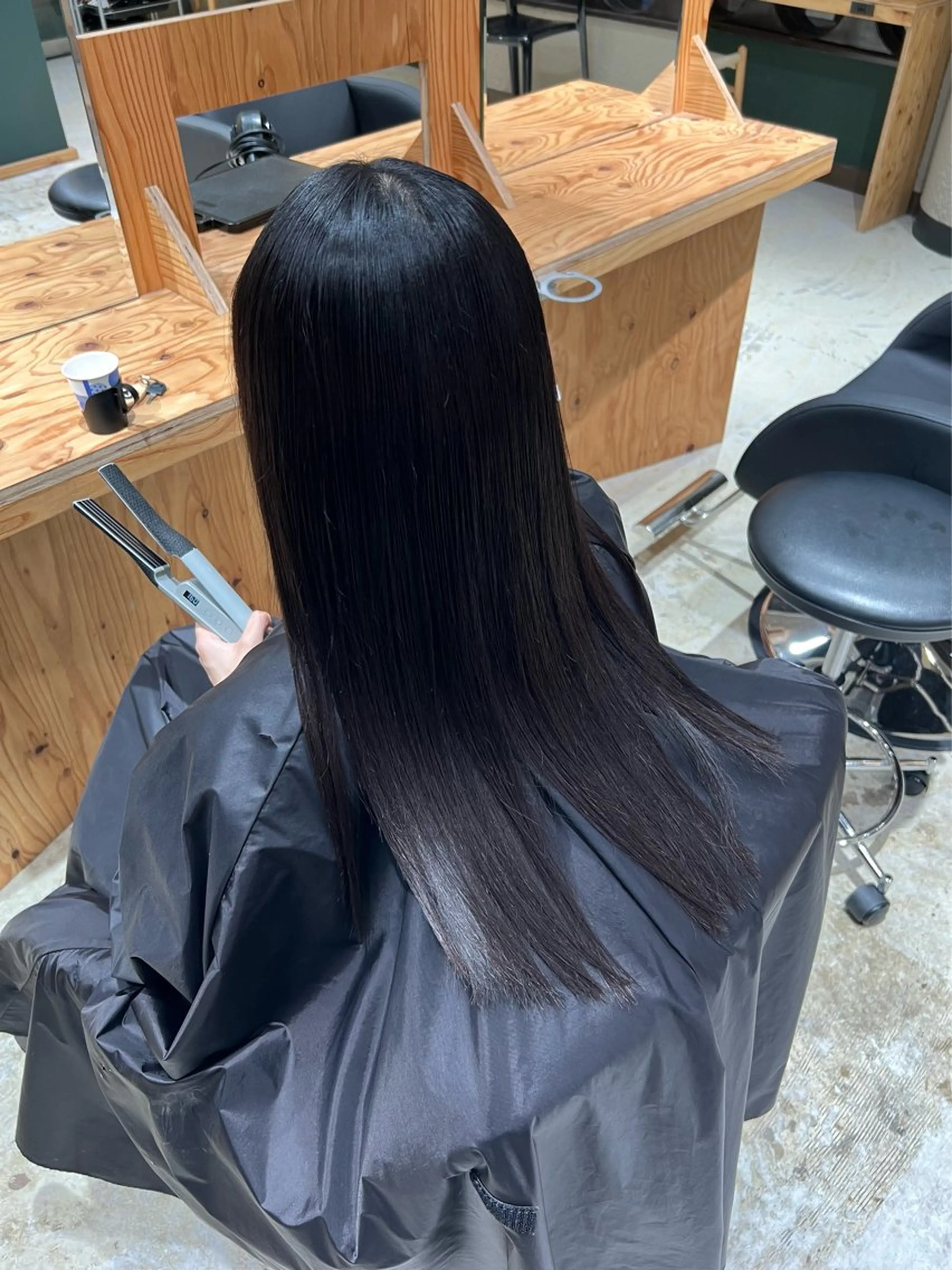 セミロング 縮毛矯正 💖梅田レイヤー💖 副店長Tsubasaのヘアスタイル