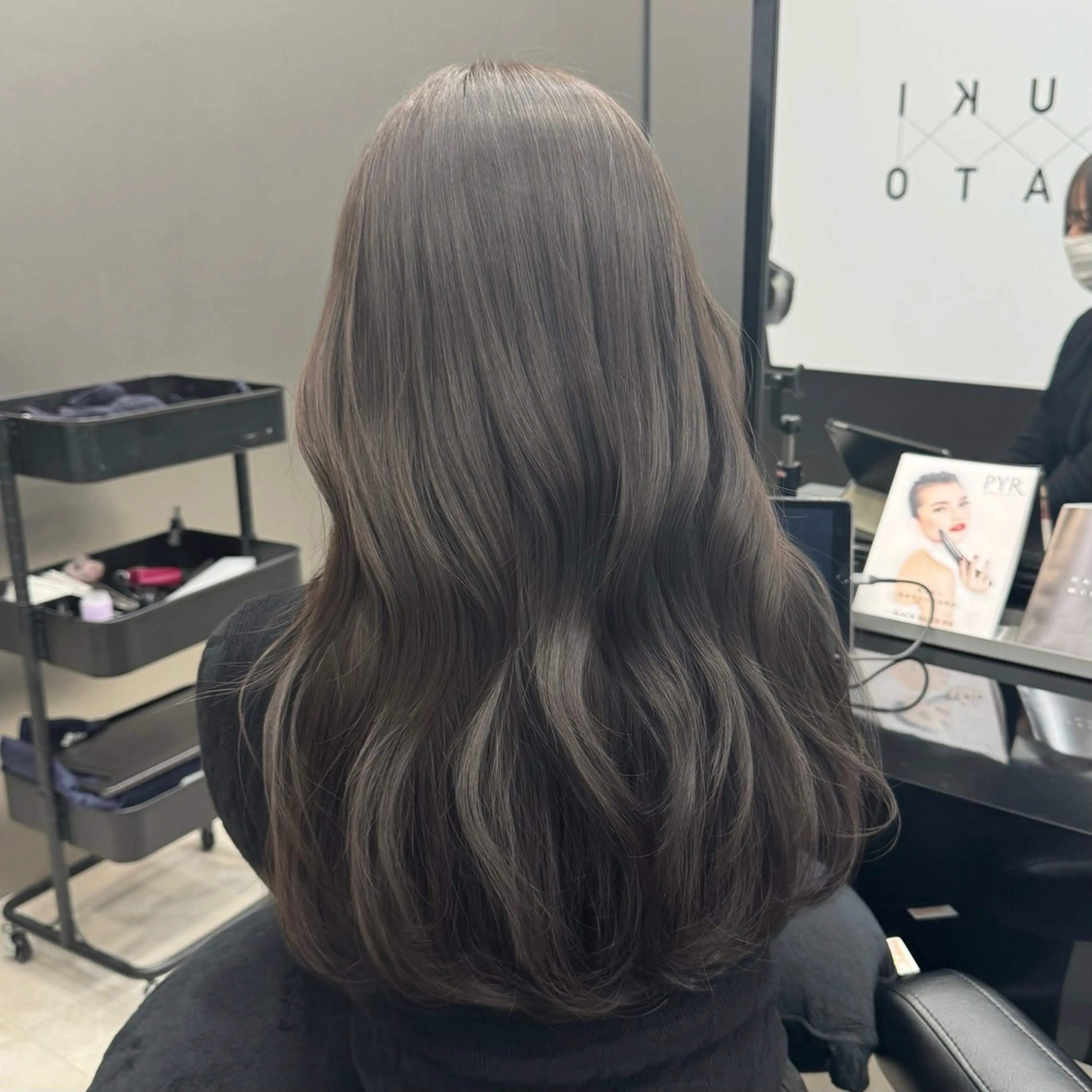 セミロング カラー ブリーチ ブラウンカラー 透明感カラー グレージュ ブリーチなしカラー ヘアカラー トリートメント 新宿/顔周りカット/ レイヤー/がっきーのヘアスタイル