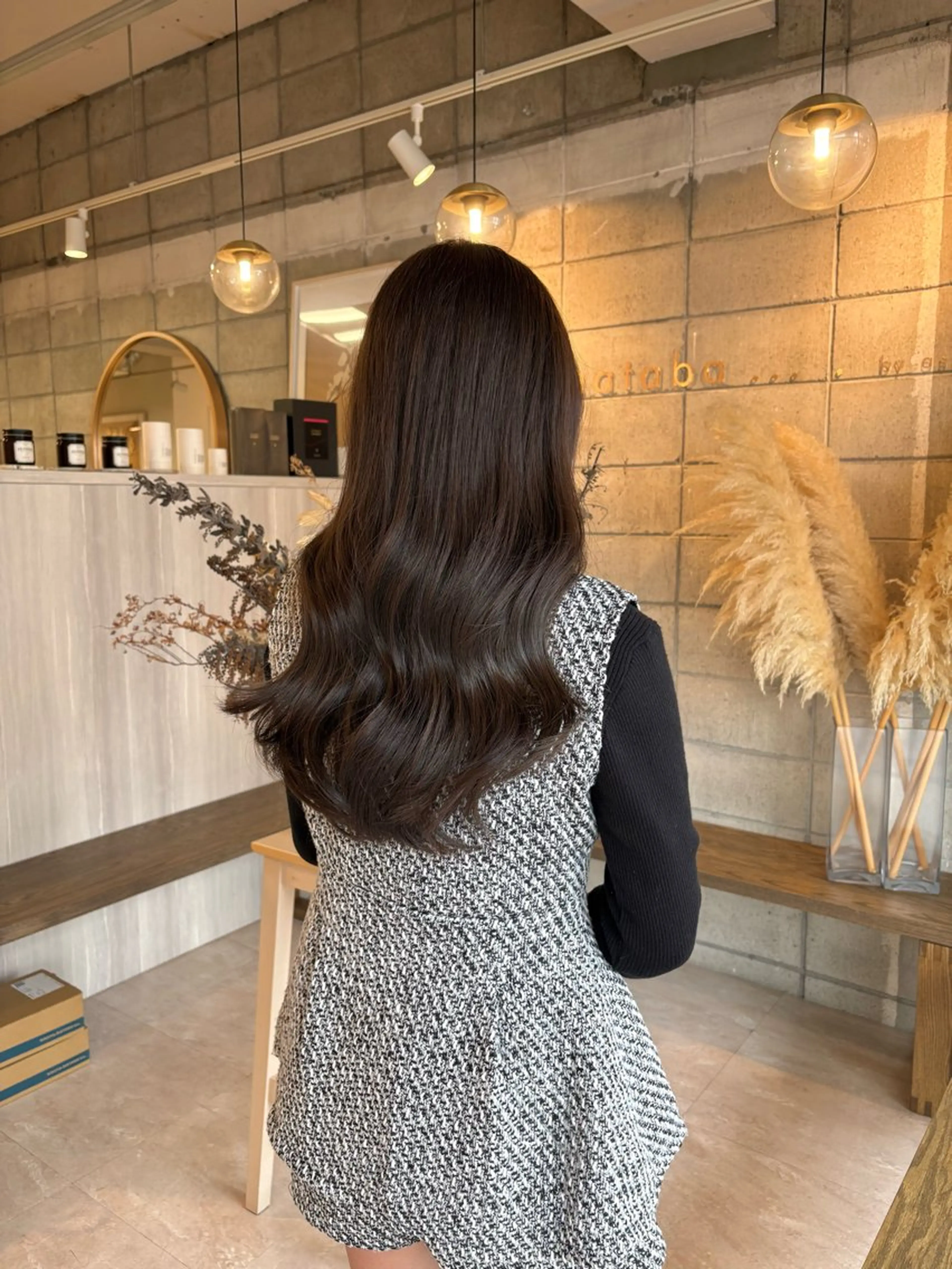 ロング カラー 眞名子 瑞紀のヘアスタイル