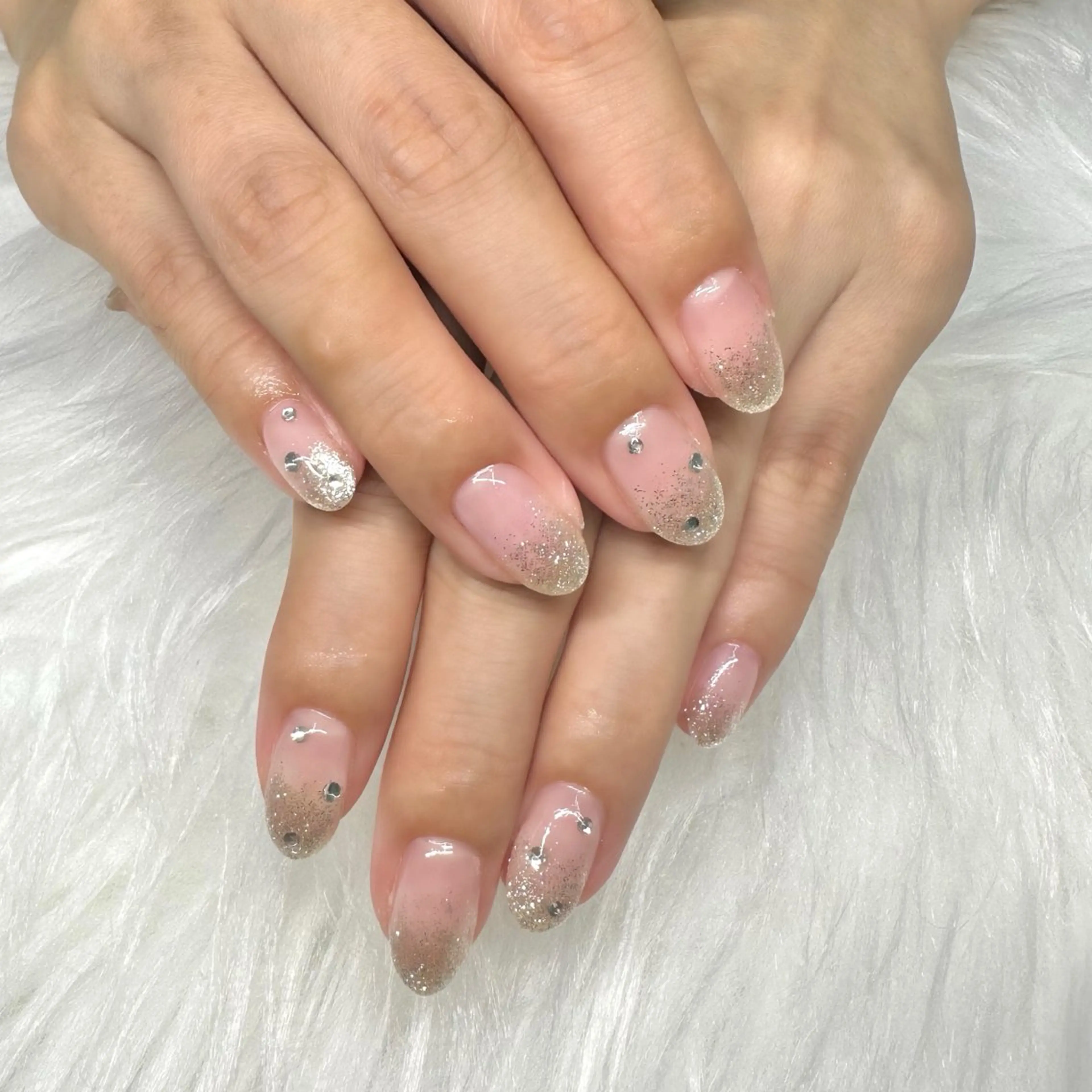 ネイル nail salon ＆ me🫧のネイルデザイン