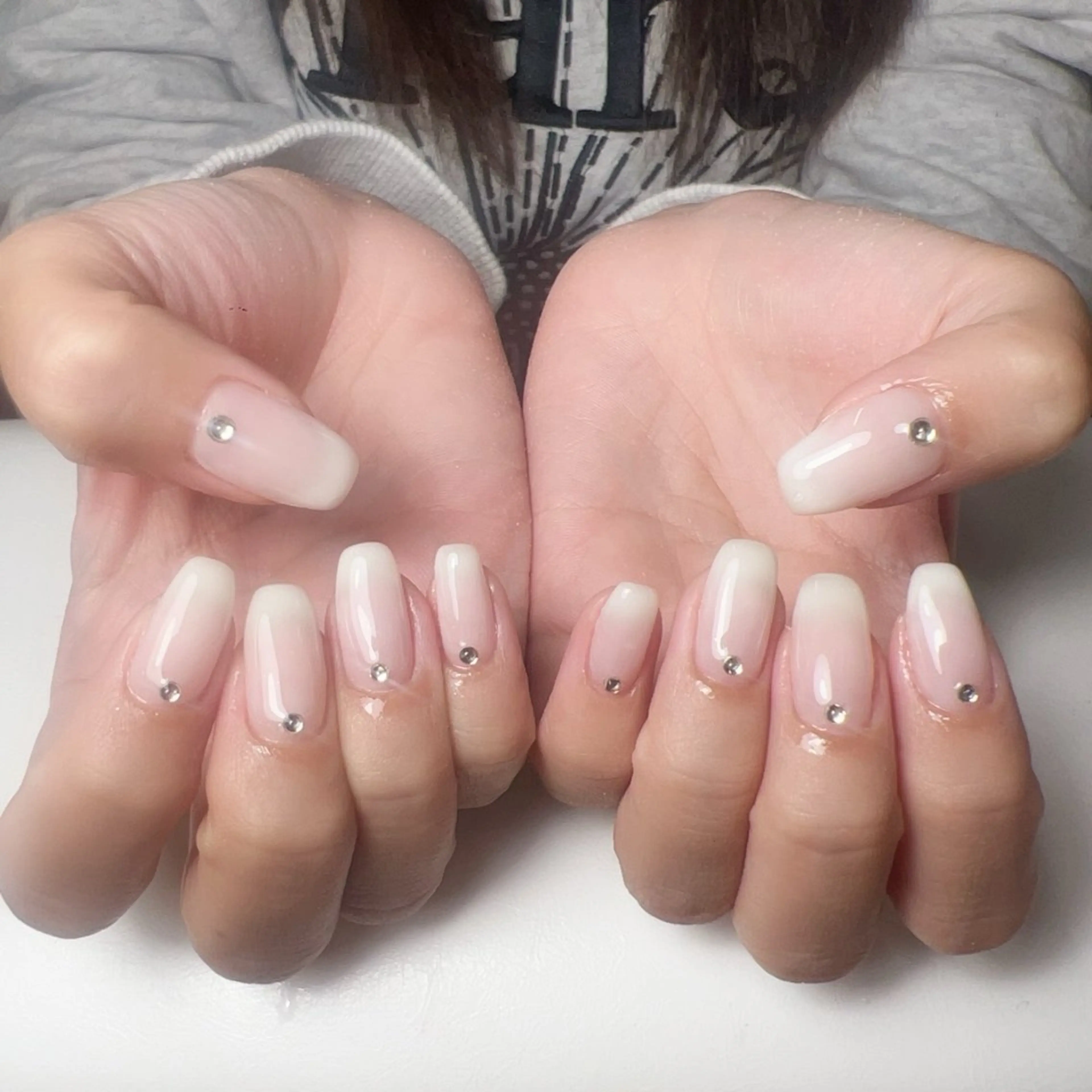 セミロング 韓国風ヘア クリスマス Mika nail salon 鶯谷のネイルデザイン