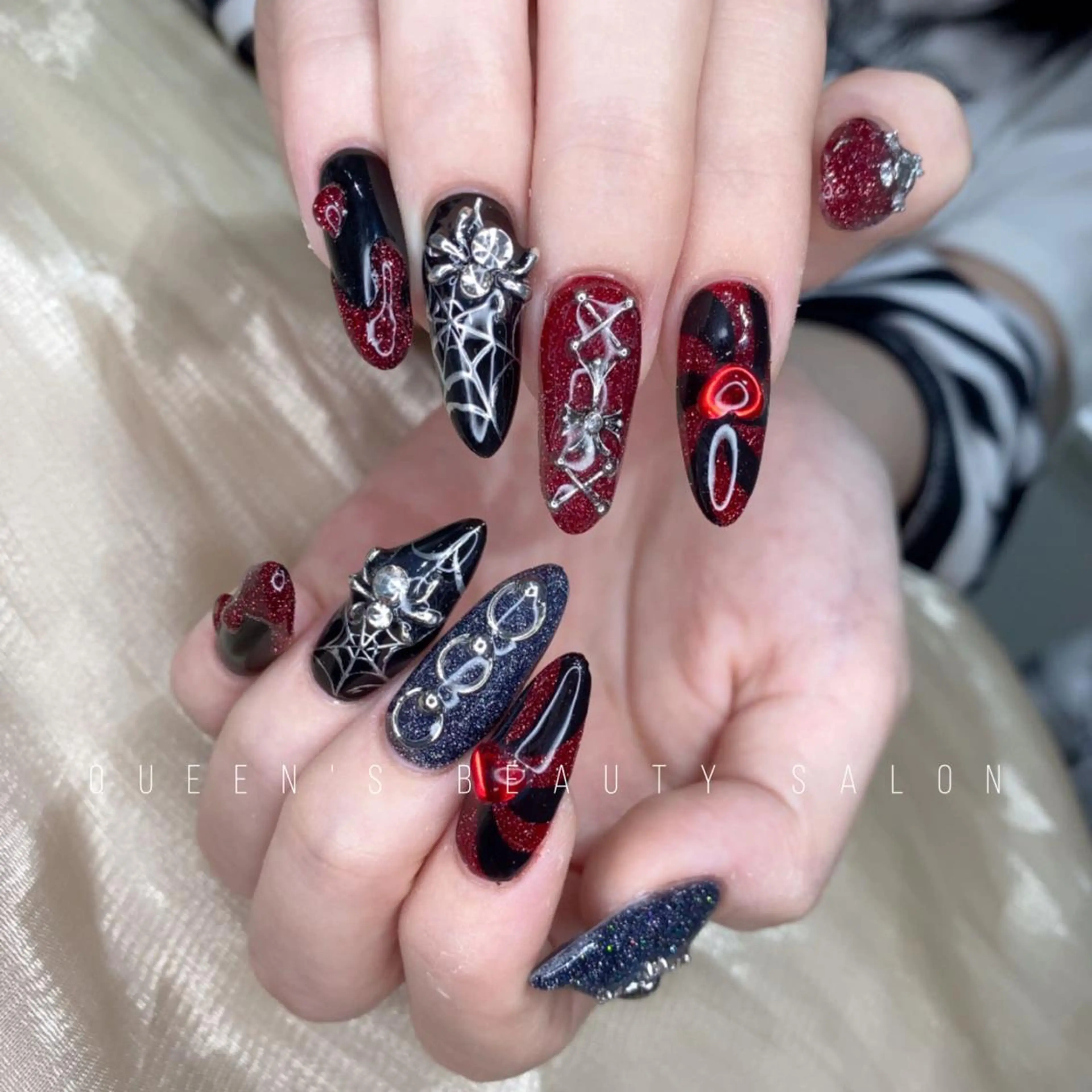 ネイル ハンドネイル Queens マオのネイルデザイン