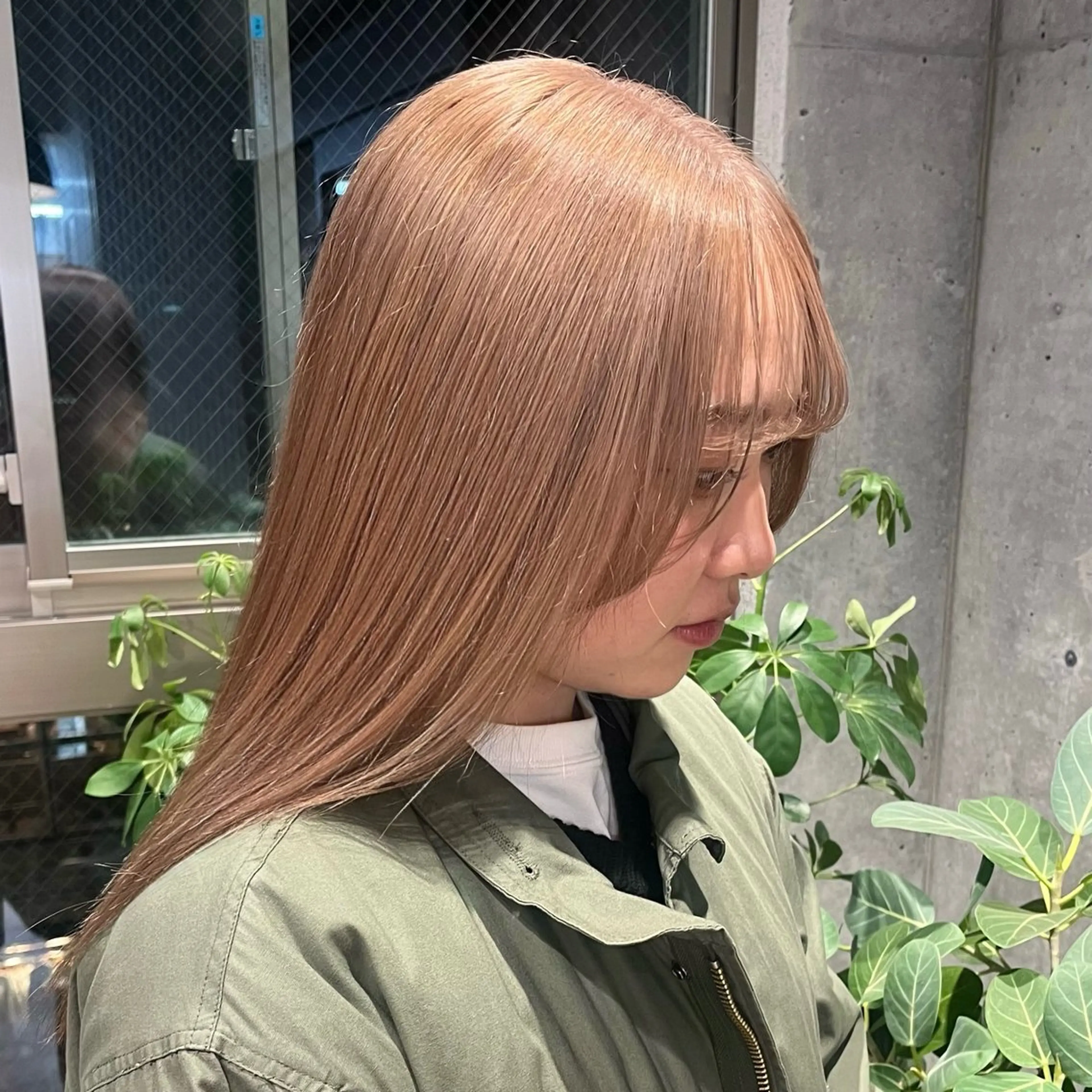 【🦢平日限定🦢】⭐️1ブリーチ+カラー+選べるトリートメント⭐️の写真