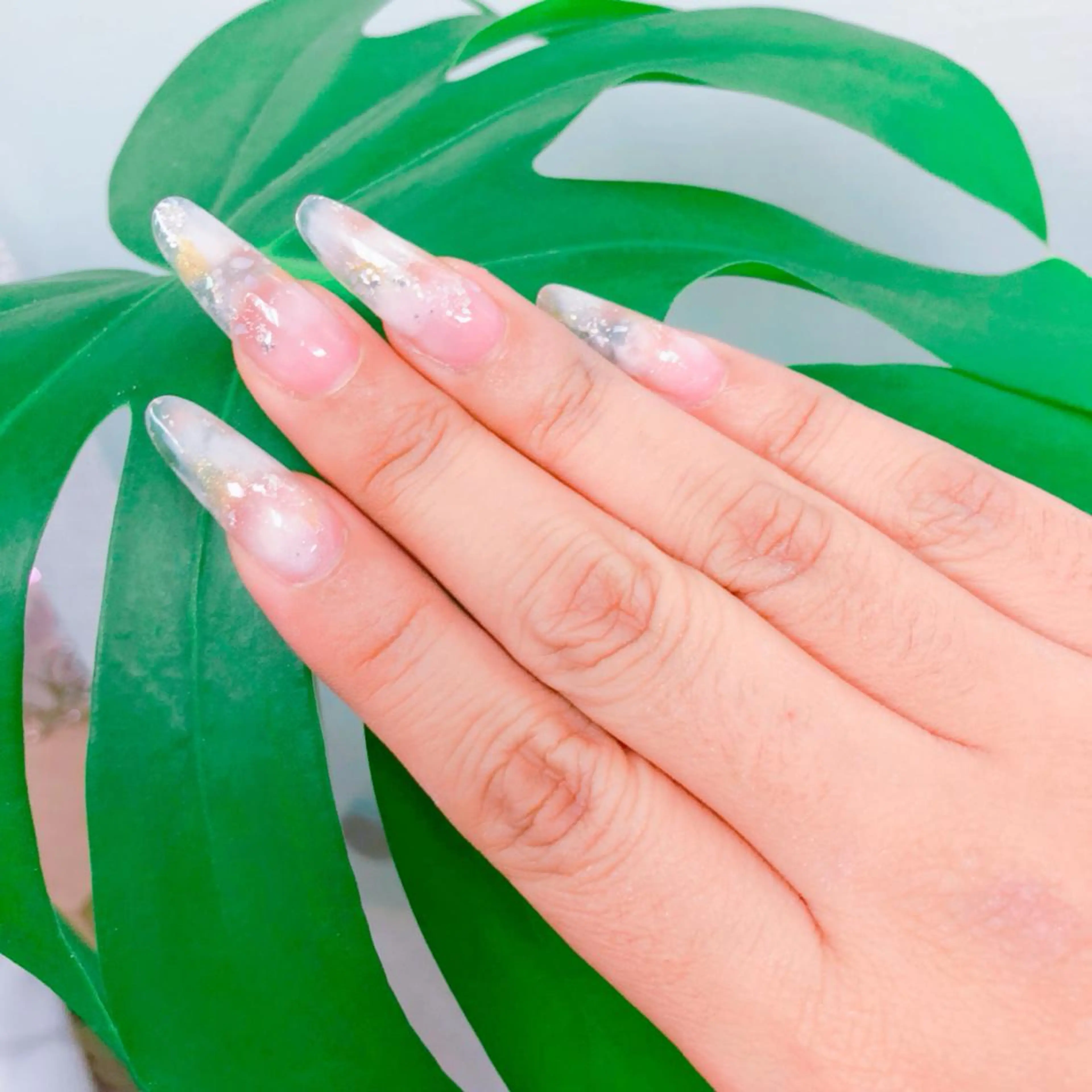 ネイル ストーンネイル ハンドネイル 石原 夕華のネイルデザイン